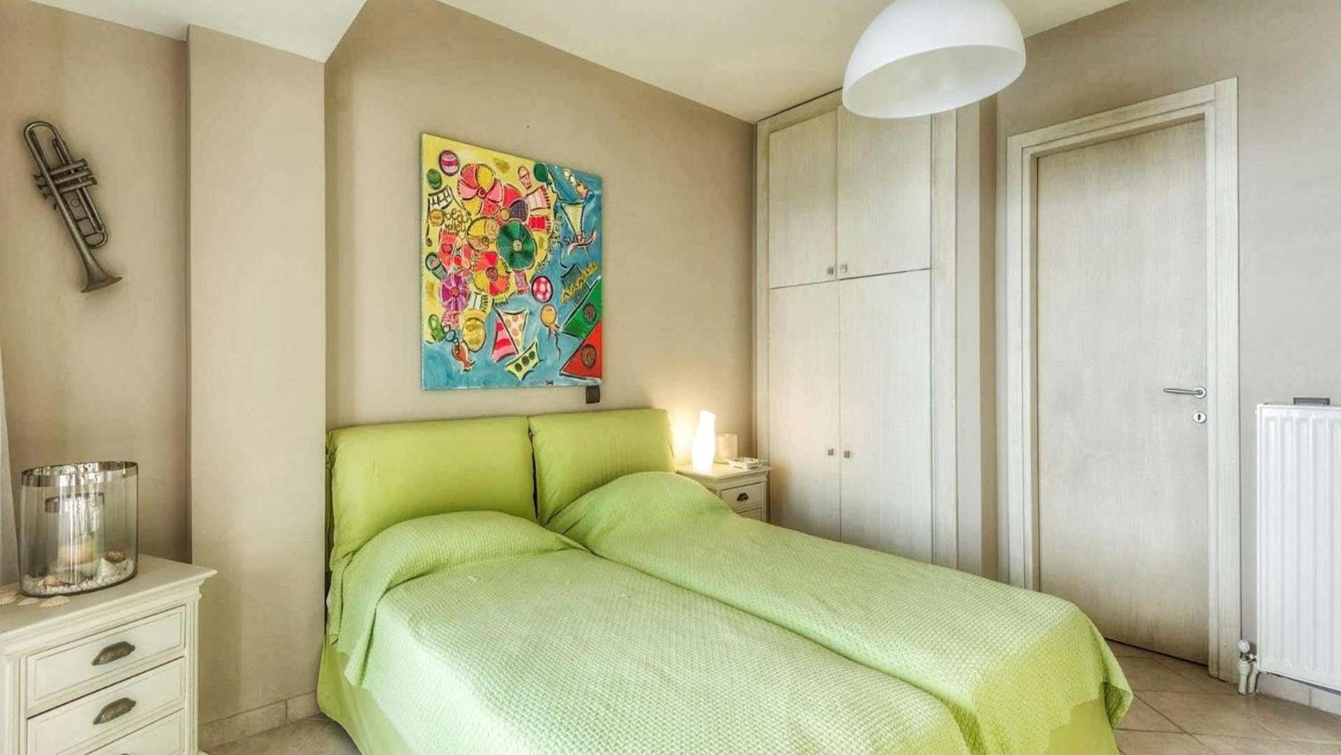 Three-Bedroom Villa photo 2