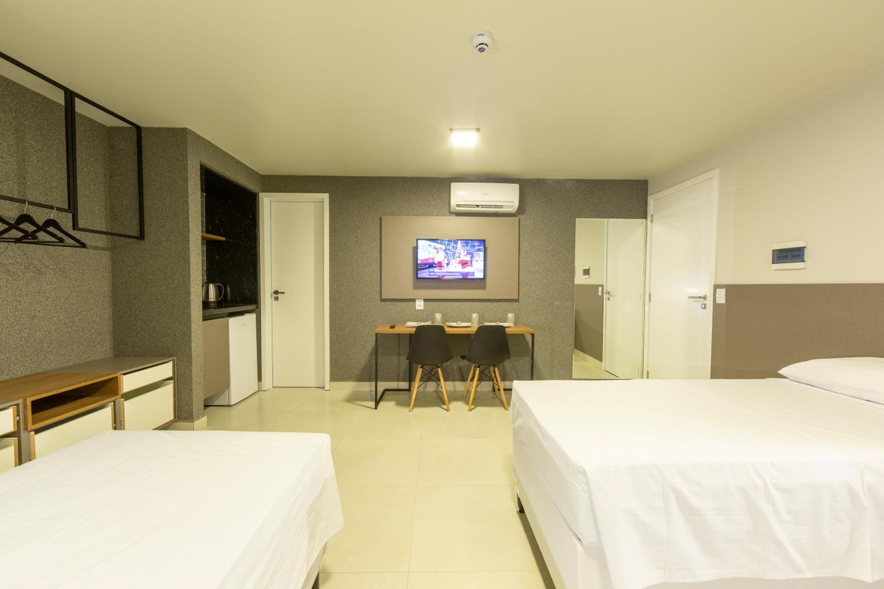 Superior Quadruple Room - Photo 9