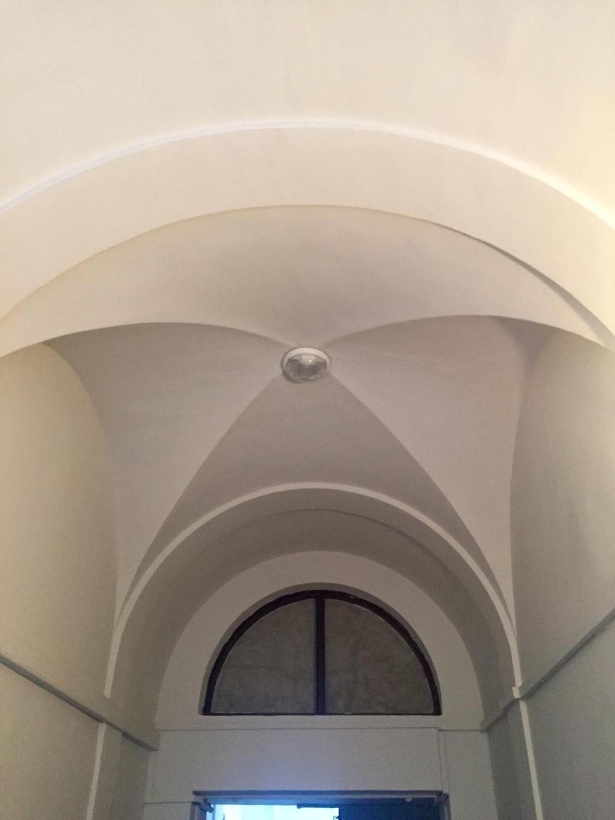 Studio Apartment - Photo 15