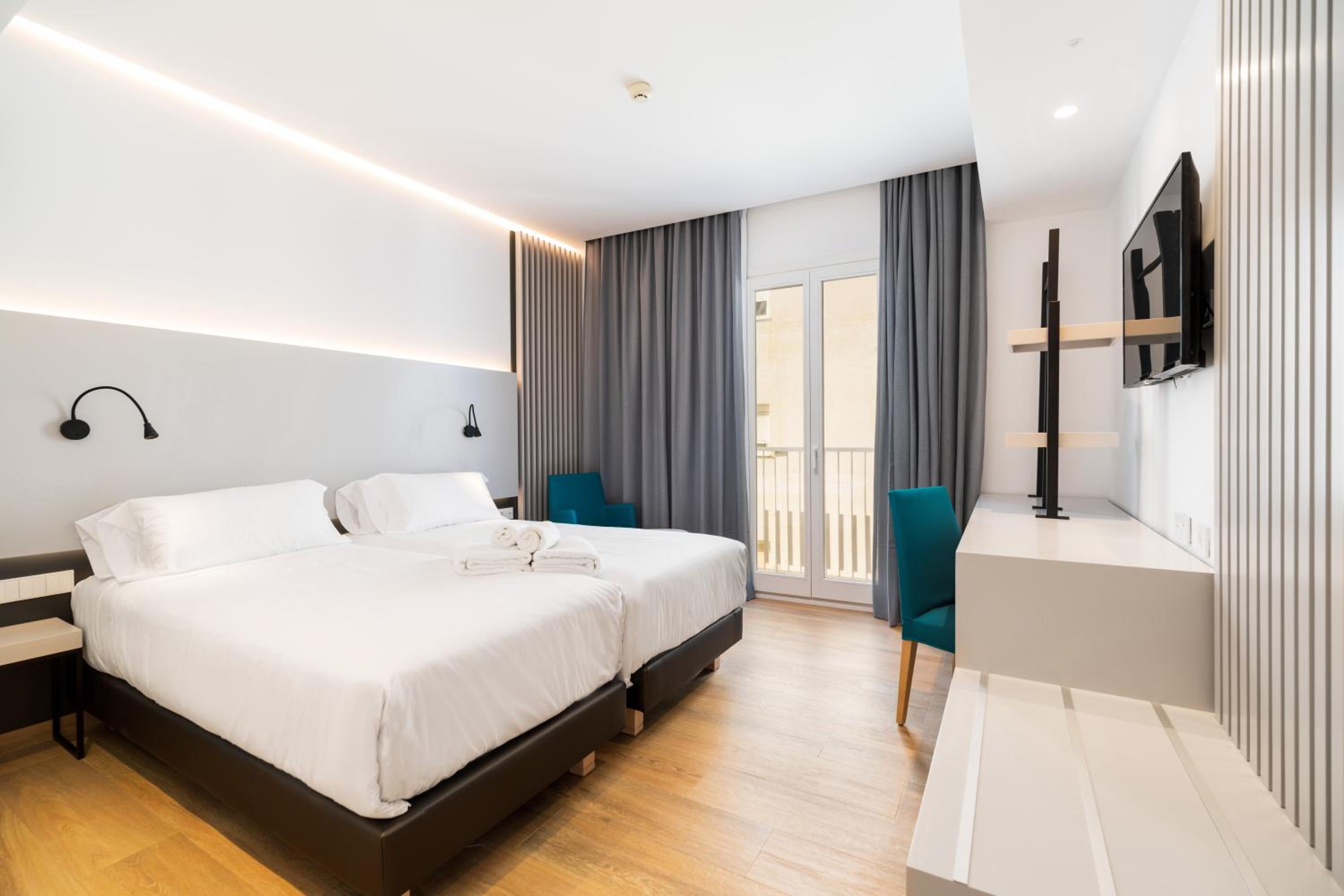 Superior Double or Twin Room - Photo 1