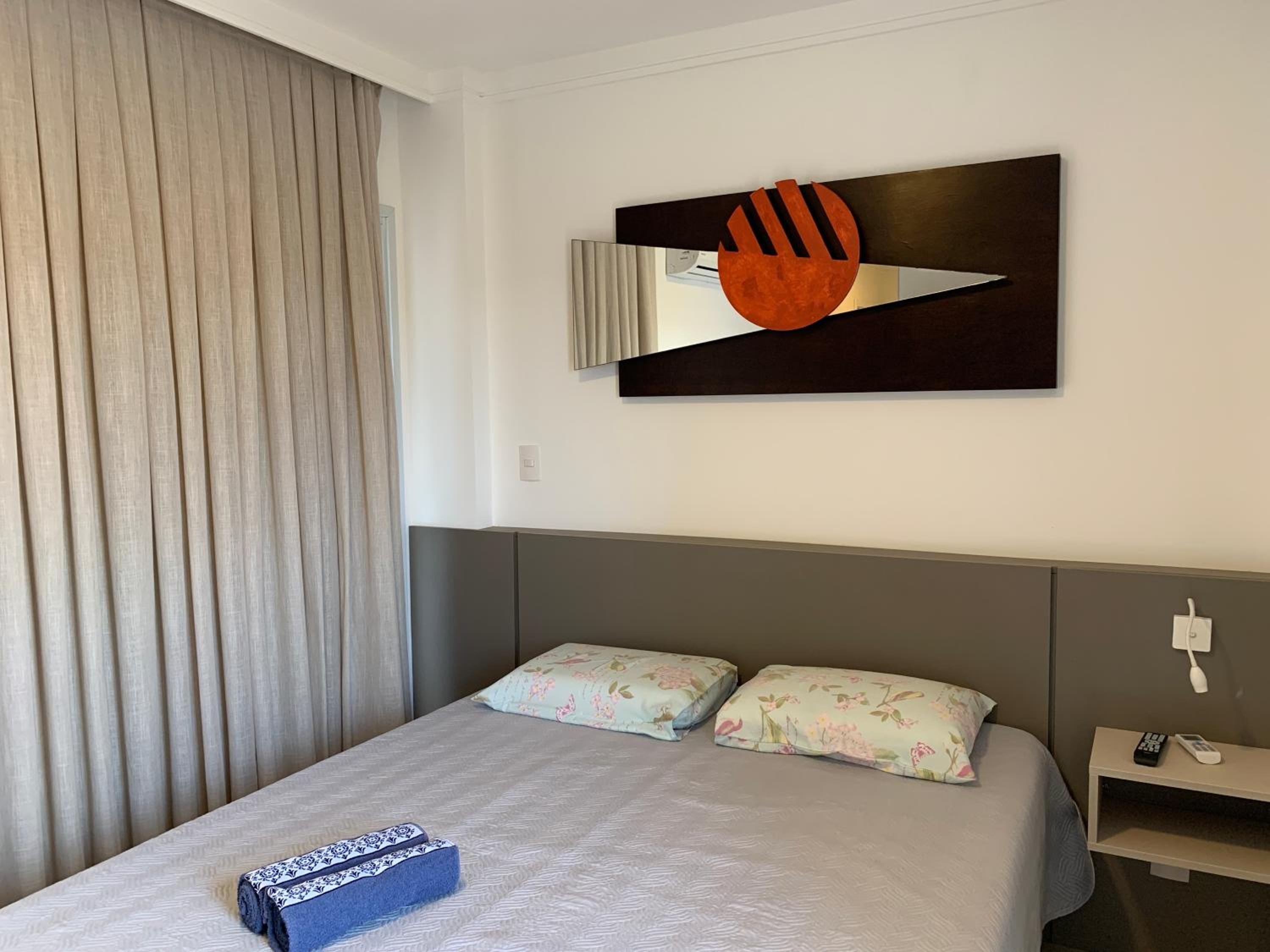 One-Bedroom Apartment - Photo 5