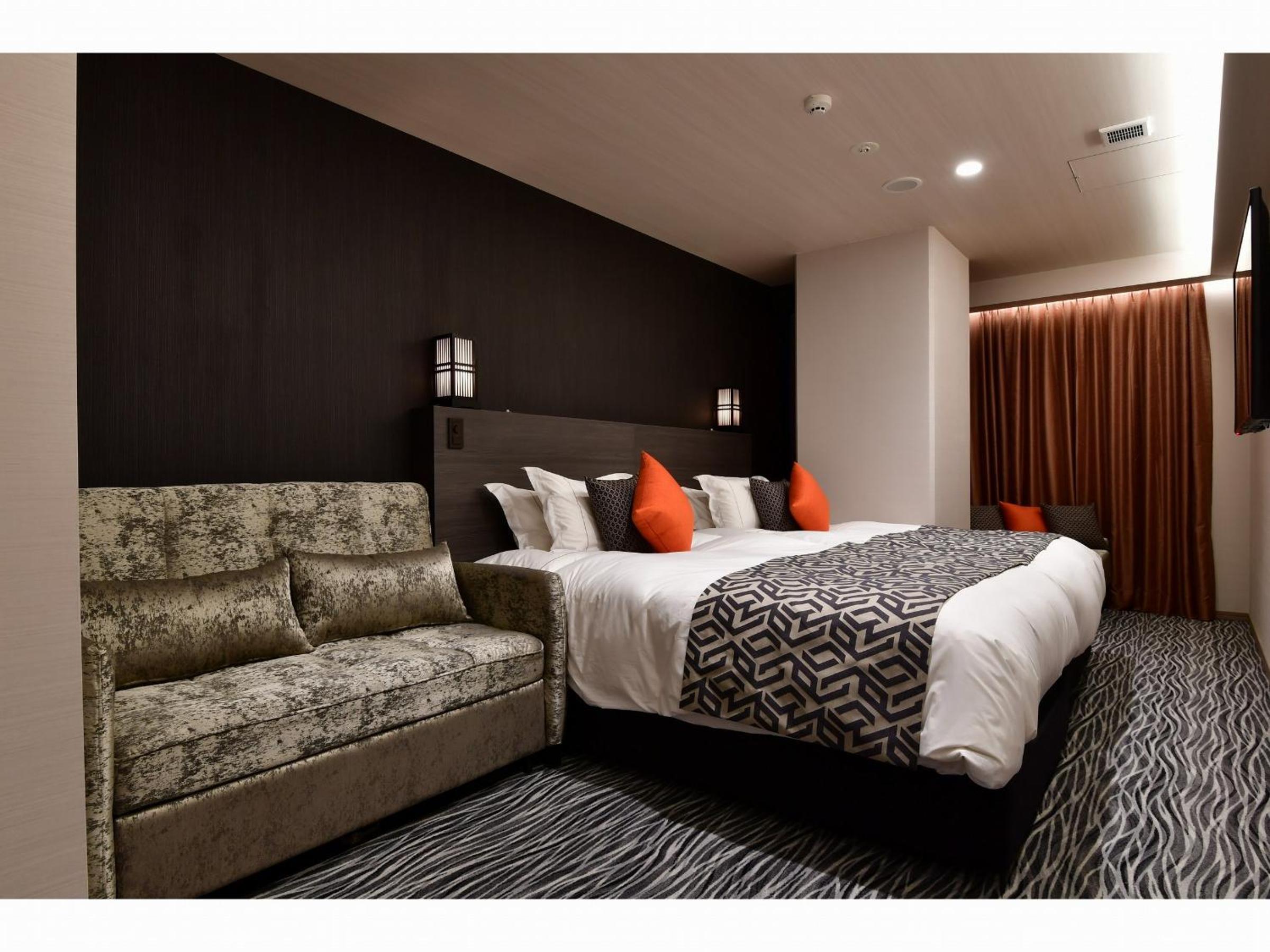 Deluxe Twin Room with Extrabed -Smoking photo 1