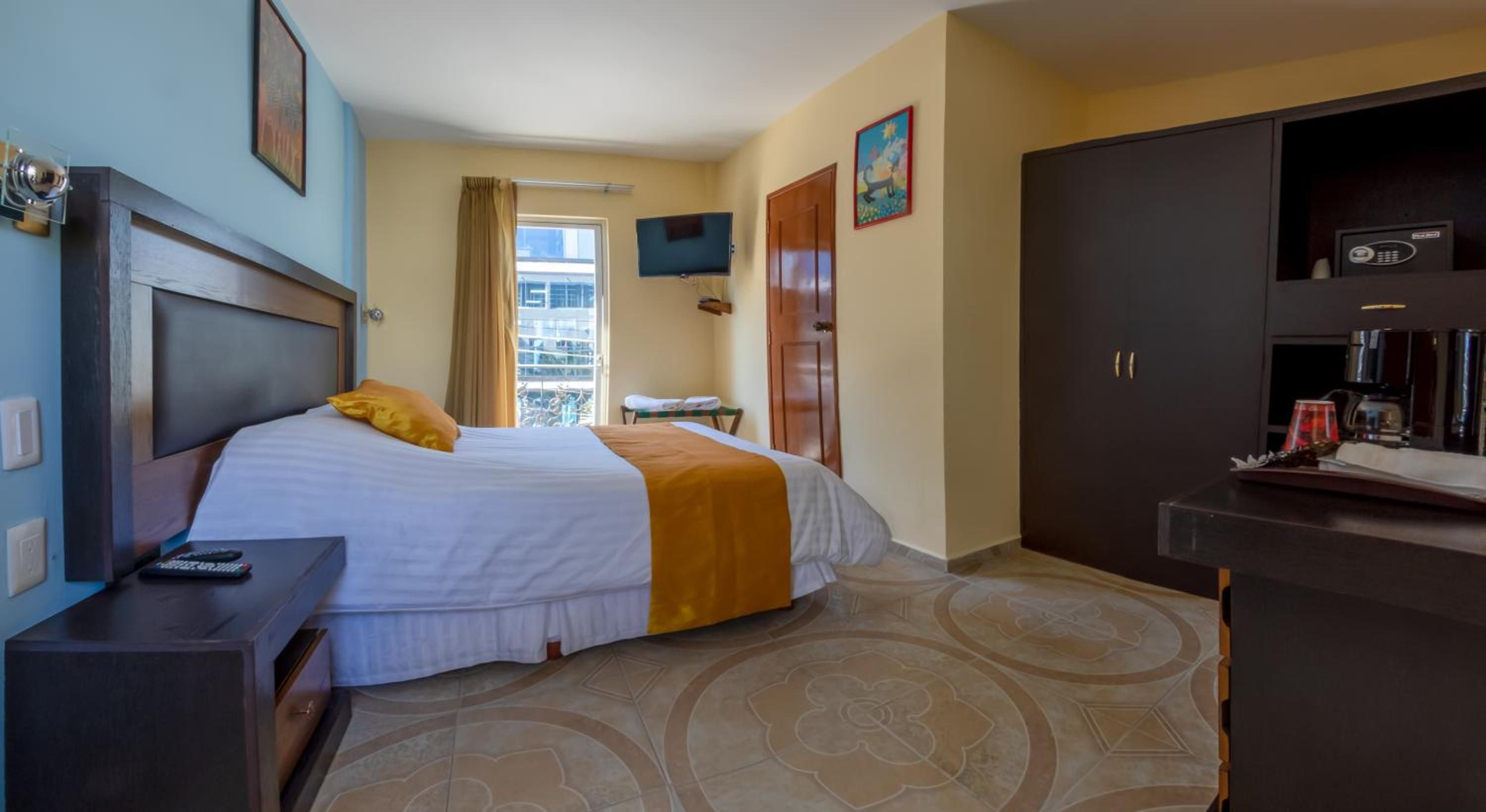 Standard Queen Room photo 1