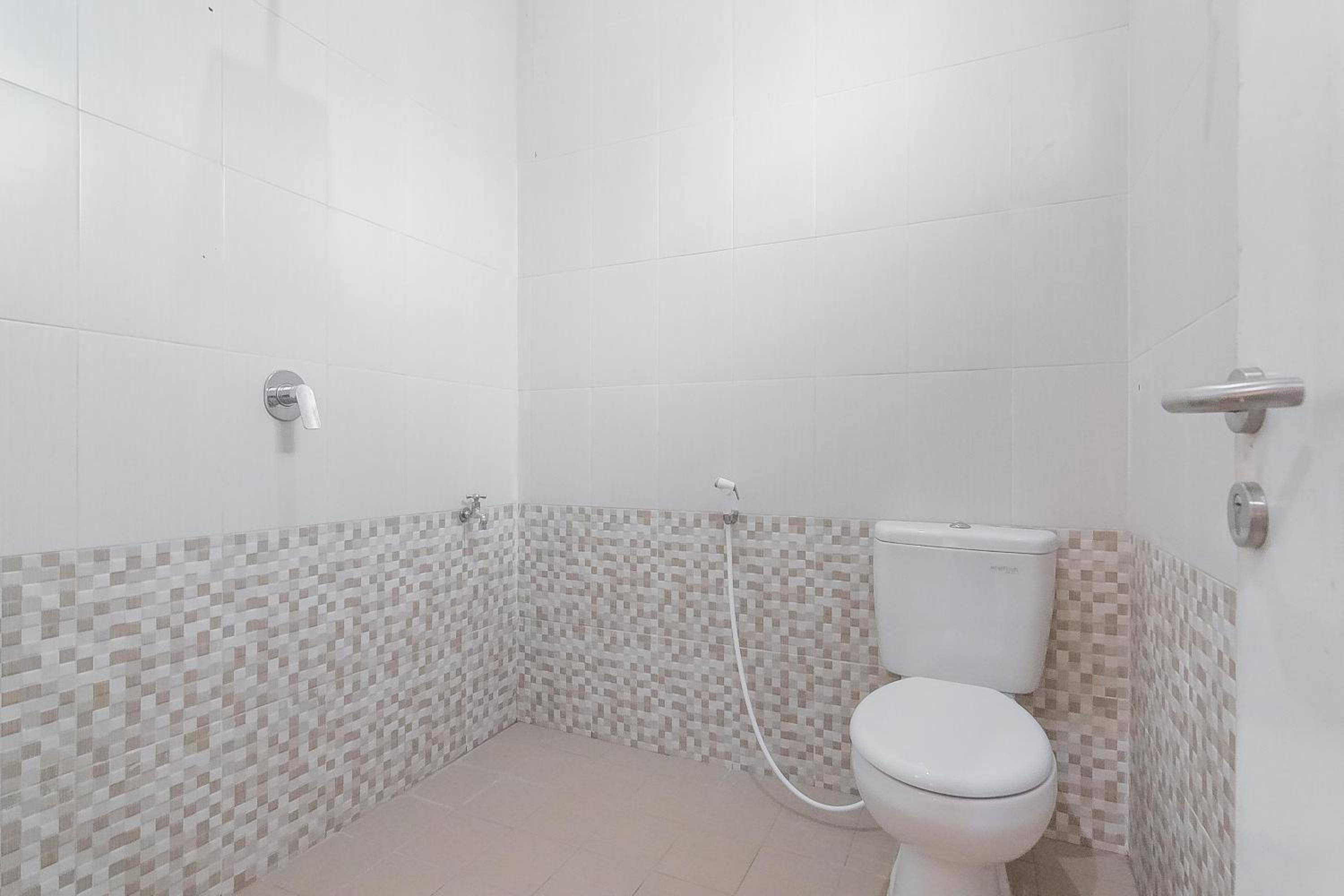 Double Room - Photo 5