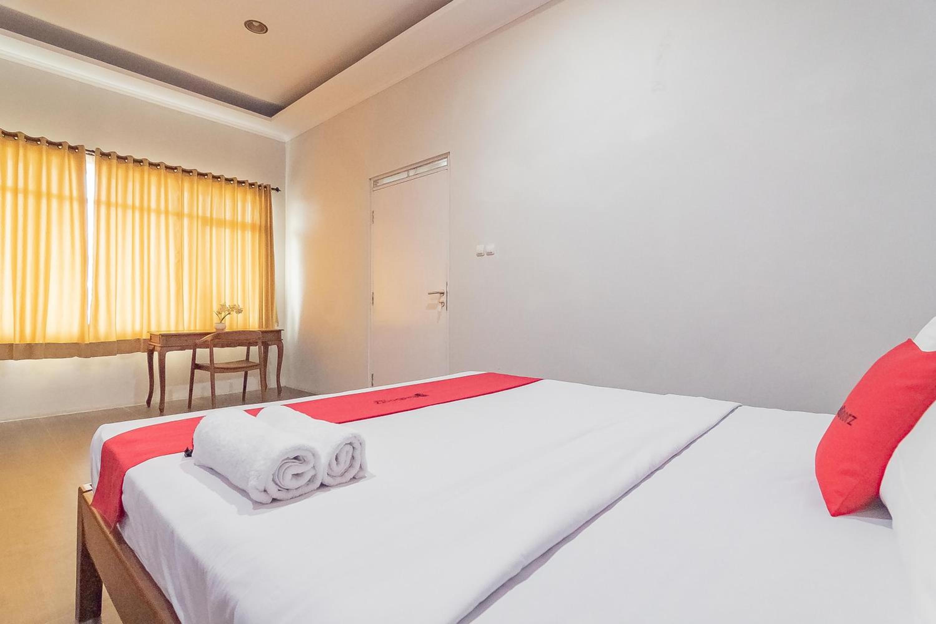 Double Room - Photo 2