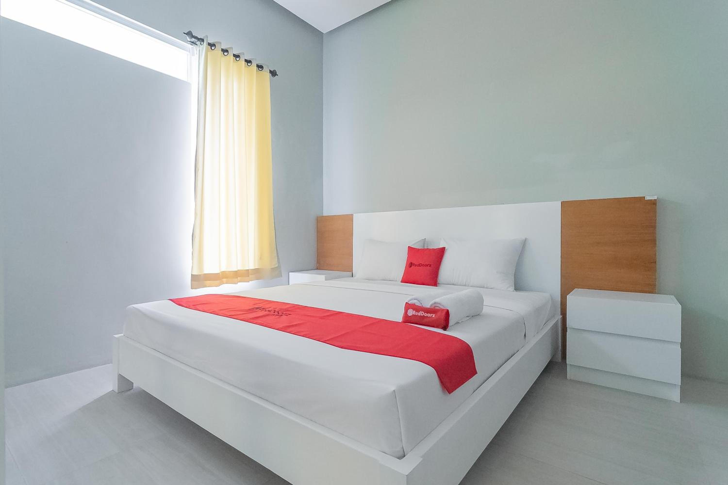 Deluxe Room - Photo 1