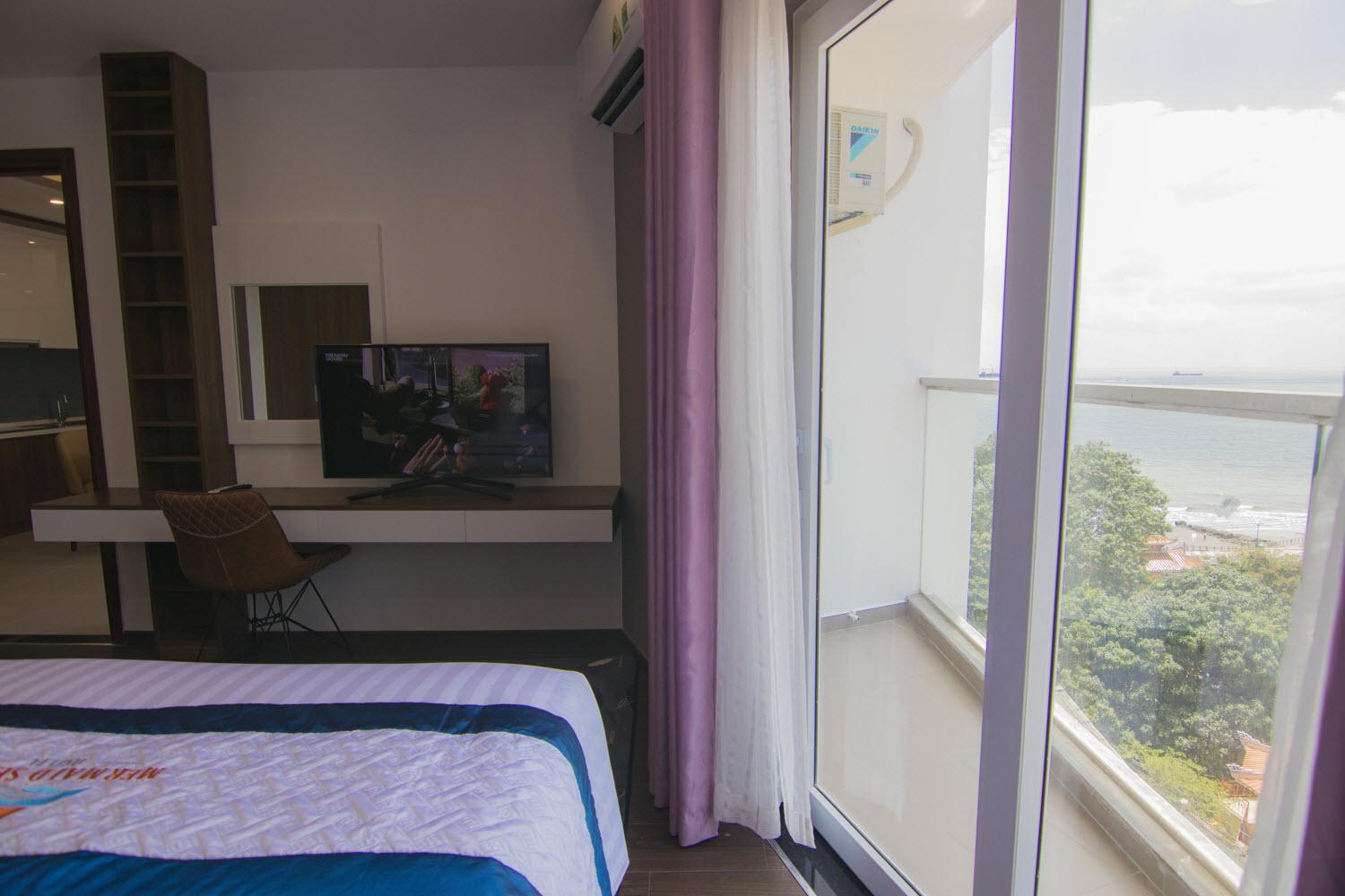 One-Bedroom Apartment - Photo 7