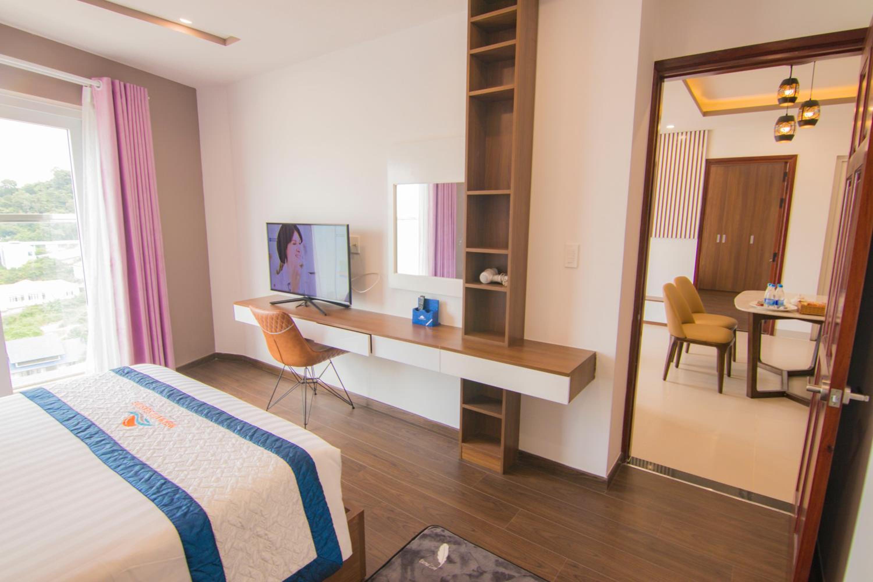 One-Bedroom Apartment - Photo 9