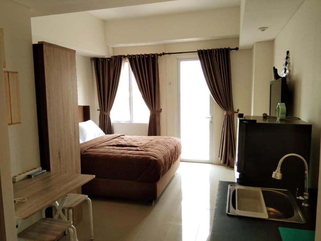 Studio Apartment photo 1