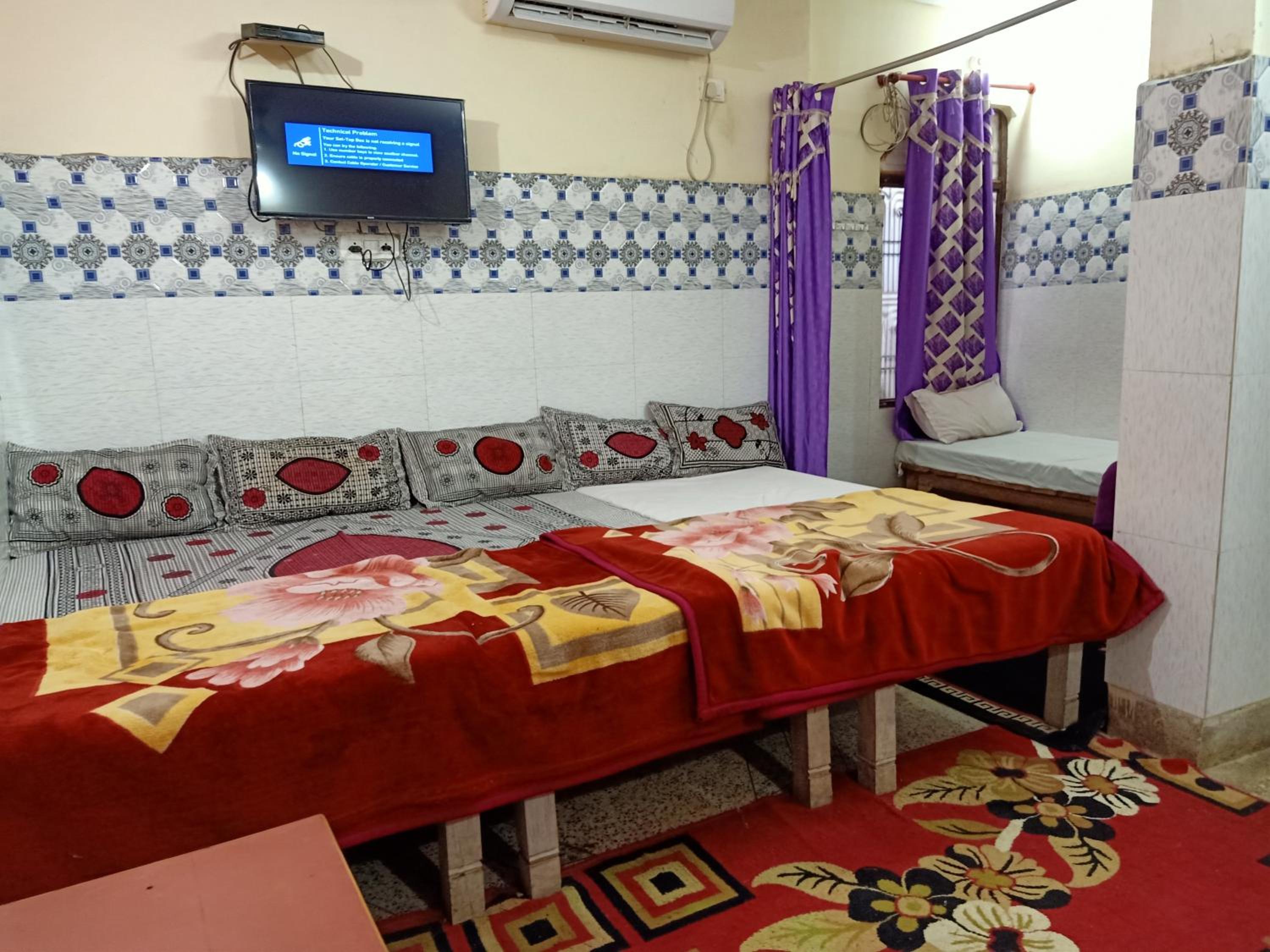 Standard King Room - Photo 7