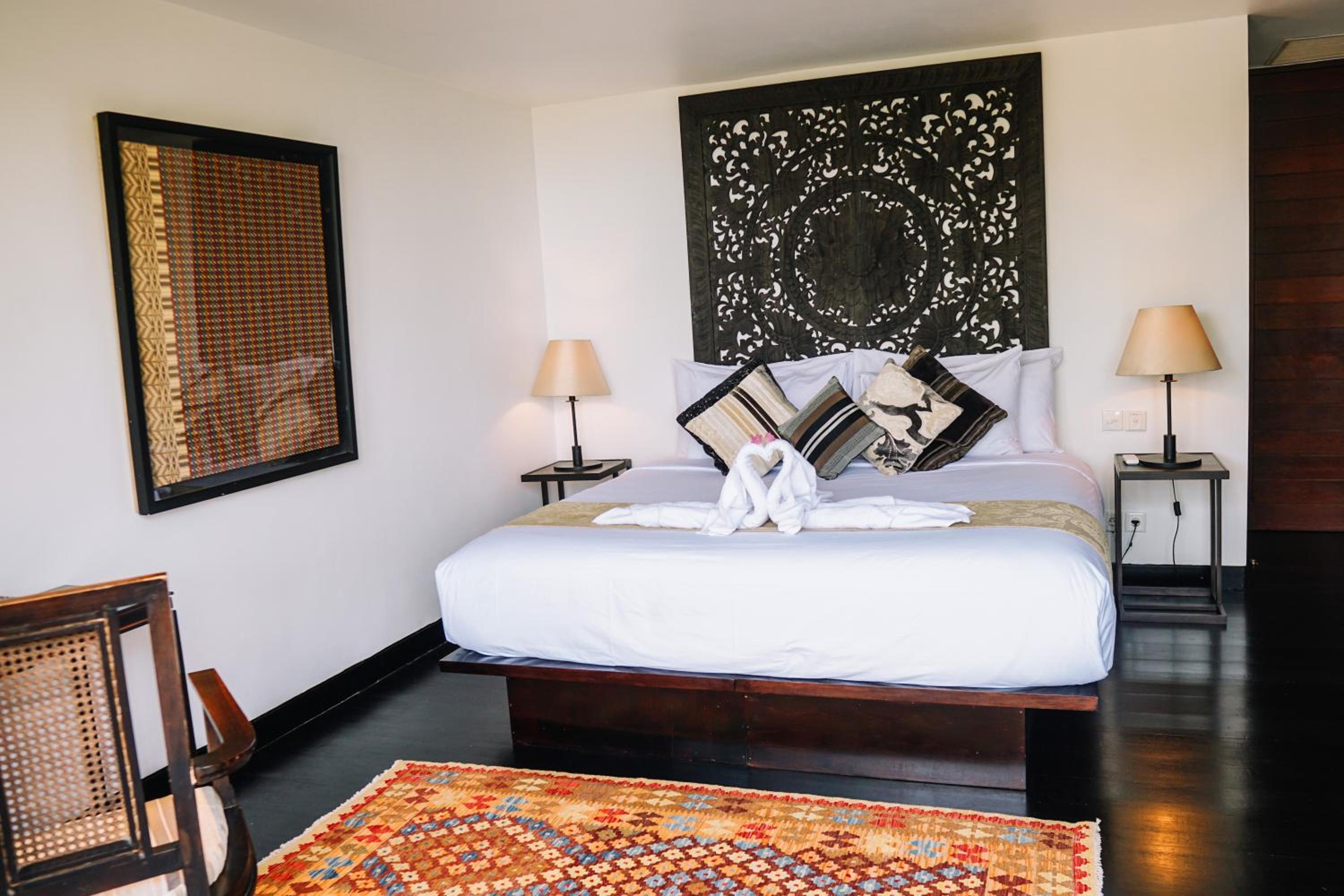 Three-Bedroom Villa - Photo 1