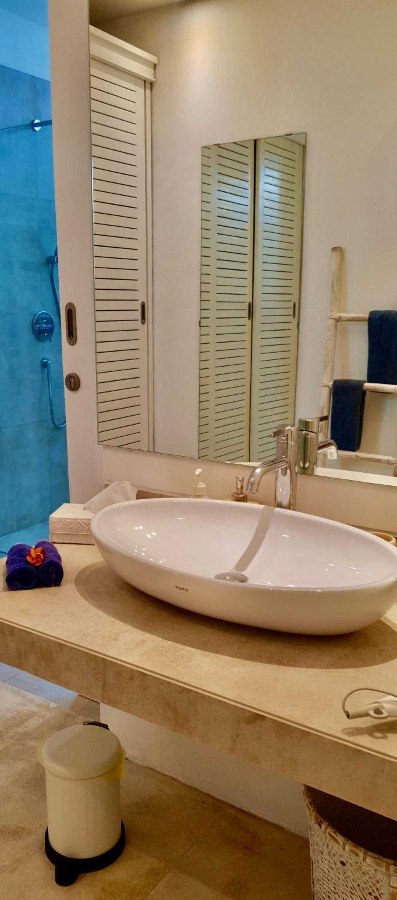 Three-Bedroom Villa with Private Pool - Photo 14