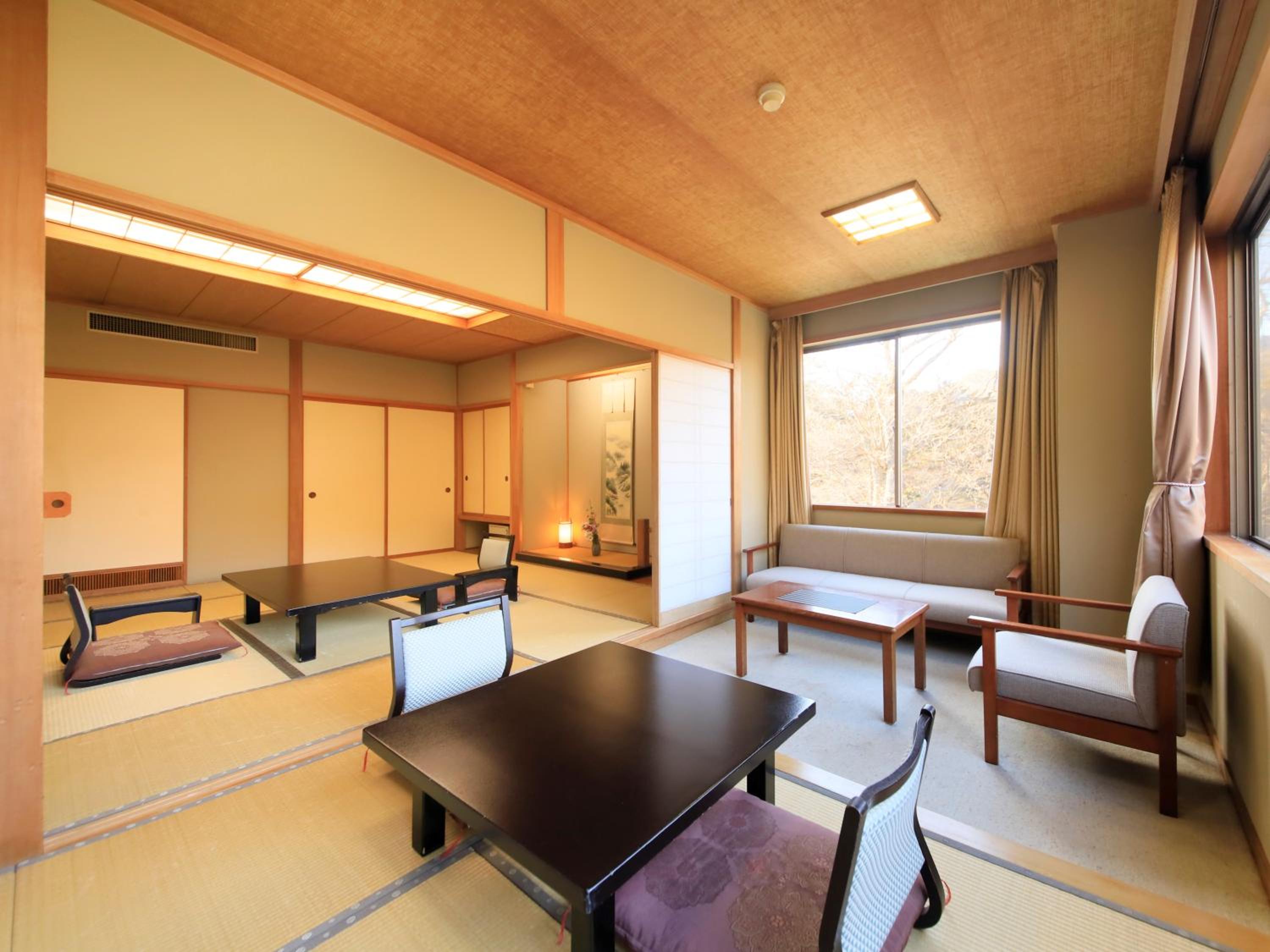 Deluxe Japanese-Style Room