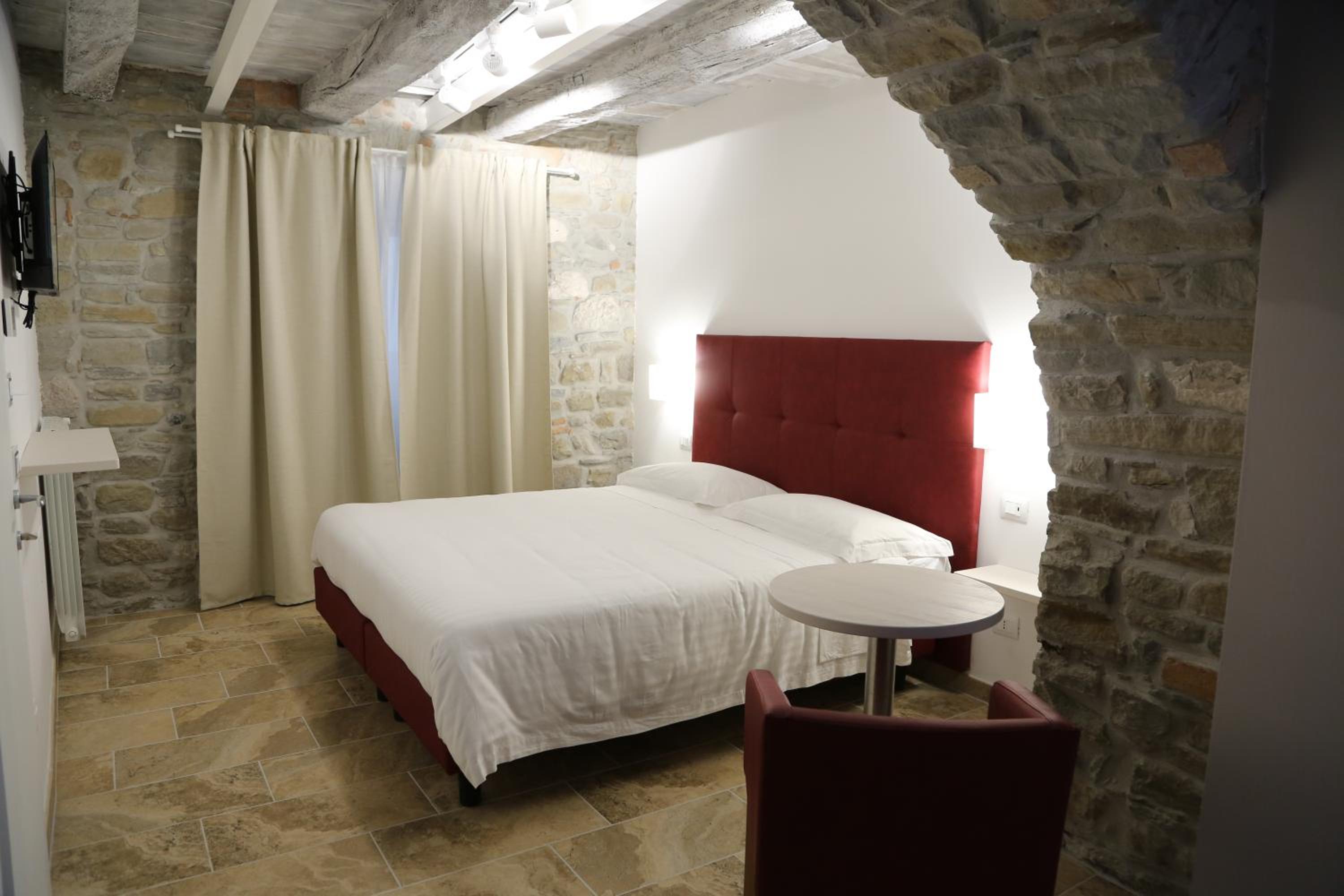 Double Room with Private Bathroom photo 3