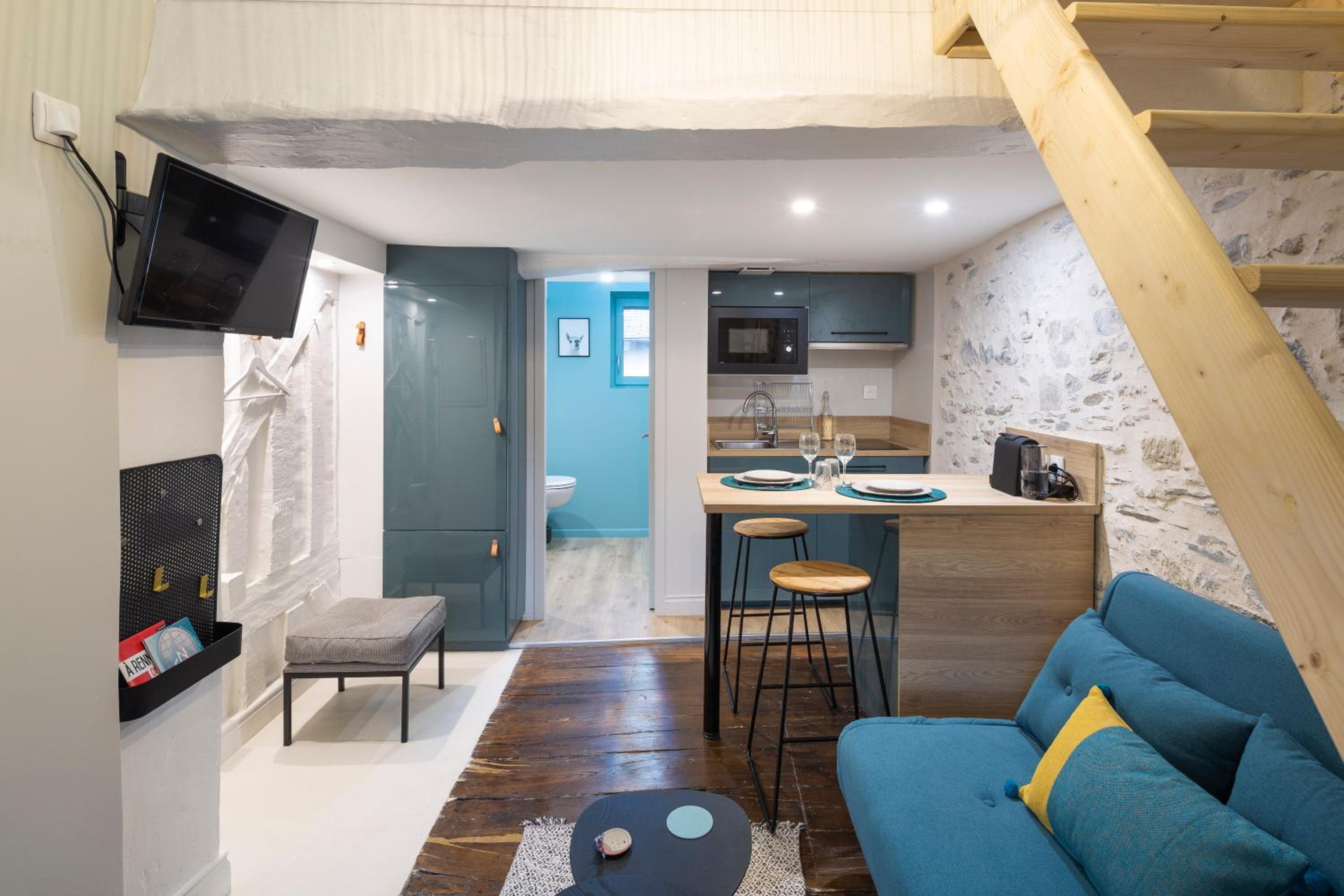 Studio - Split Level