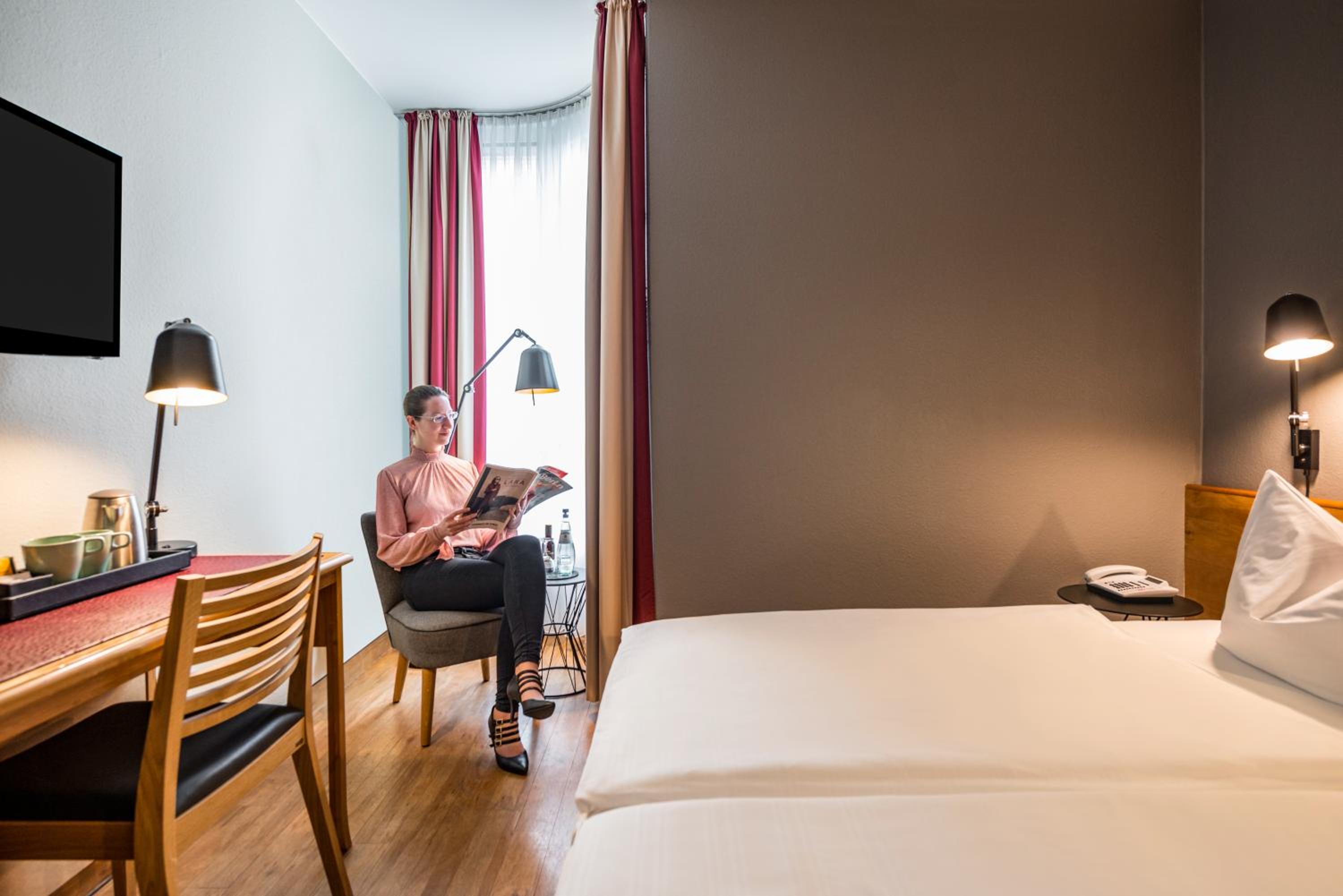 Standard Double or Twin Room photo 2
