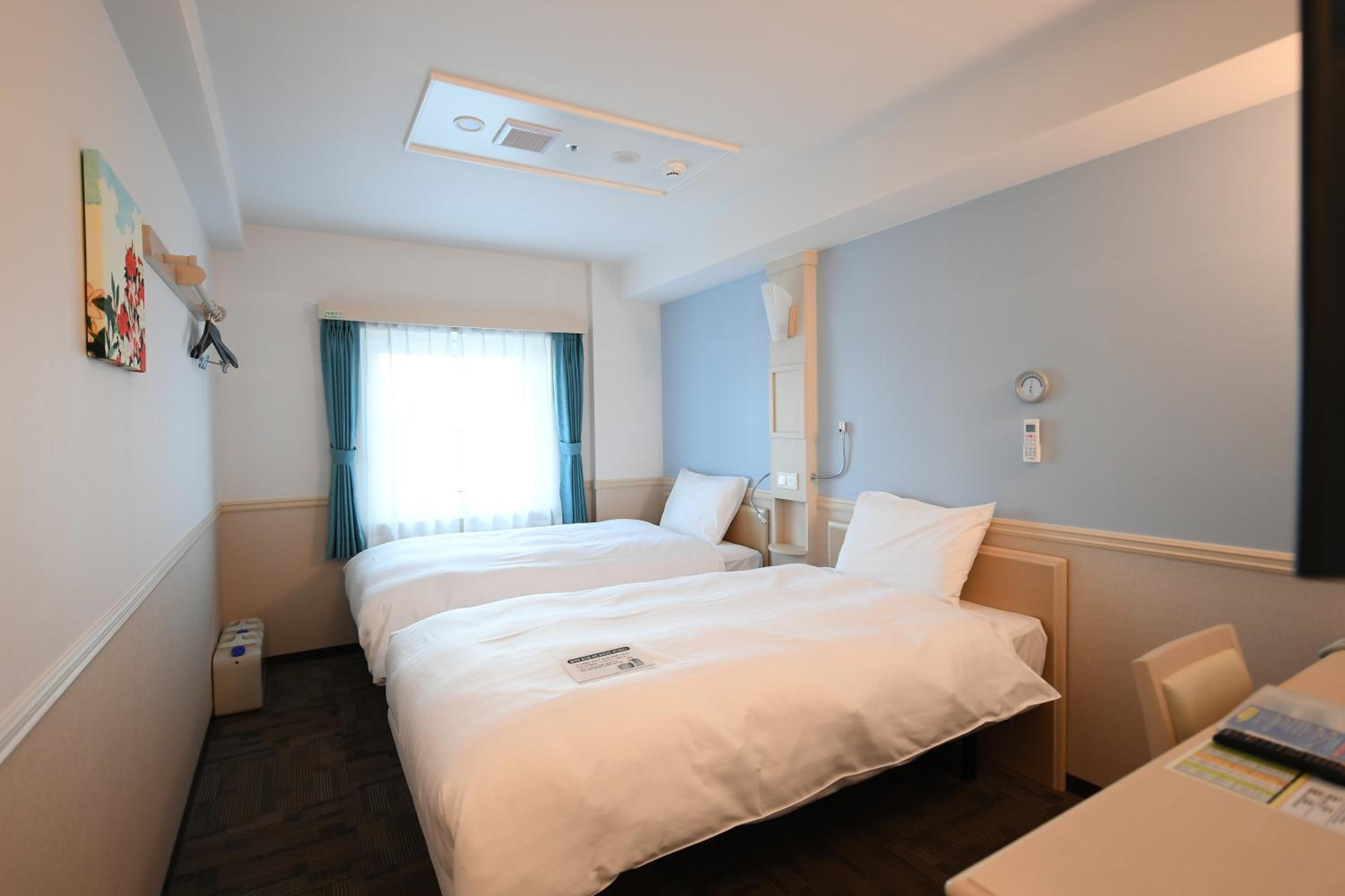 Standard Twin Room photo 2