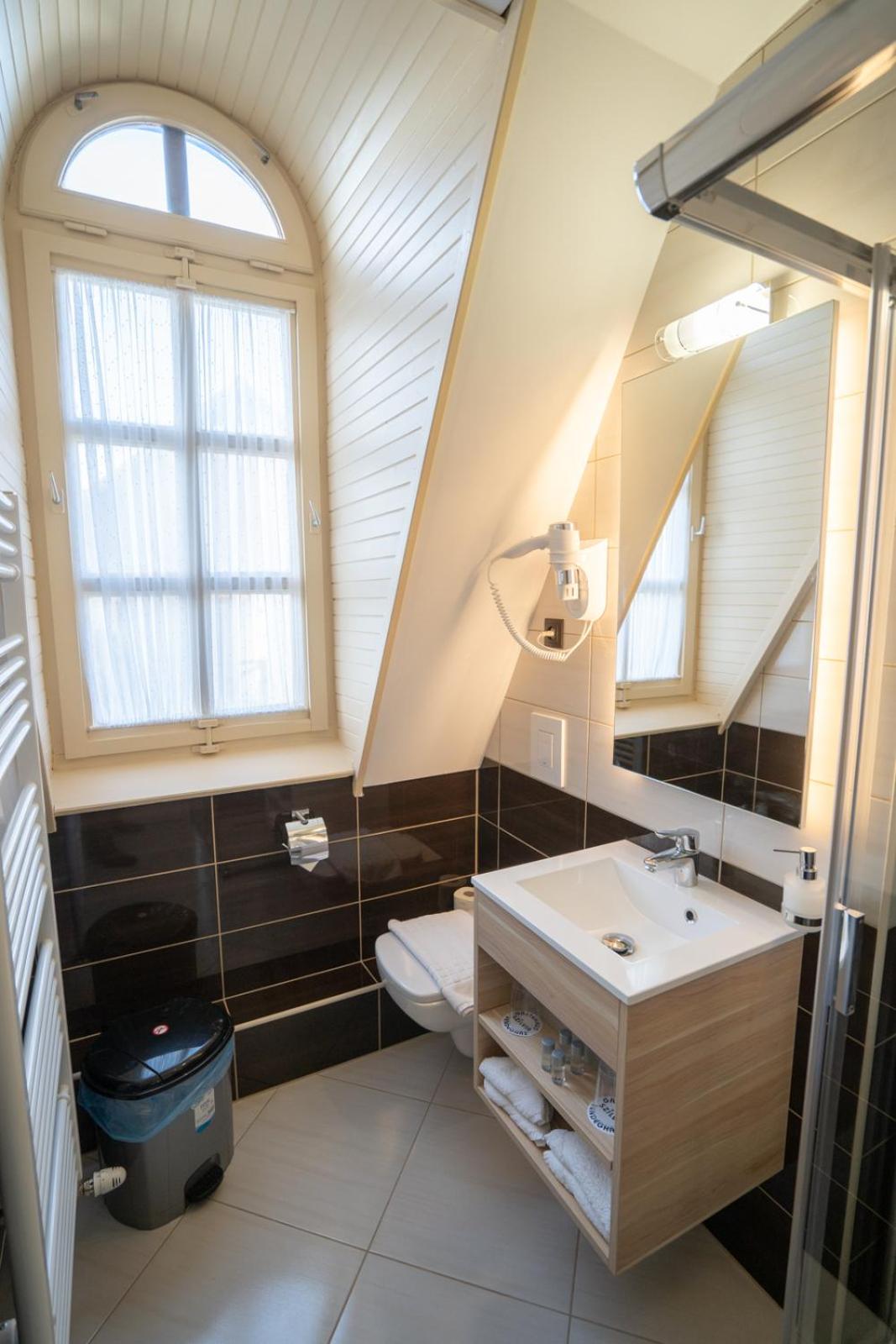 Quadruple Room - Photo 6