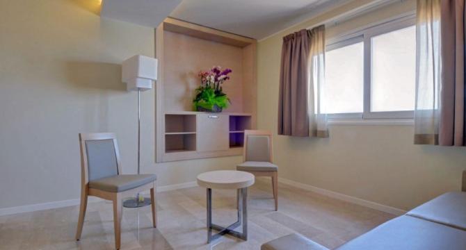Superior Suite with Sea View - Photo 2