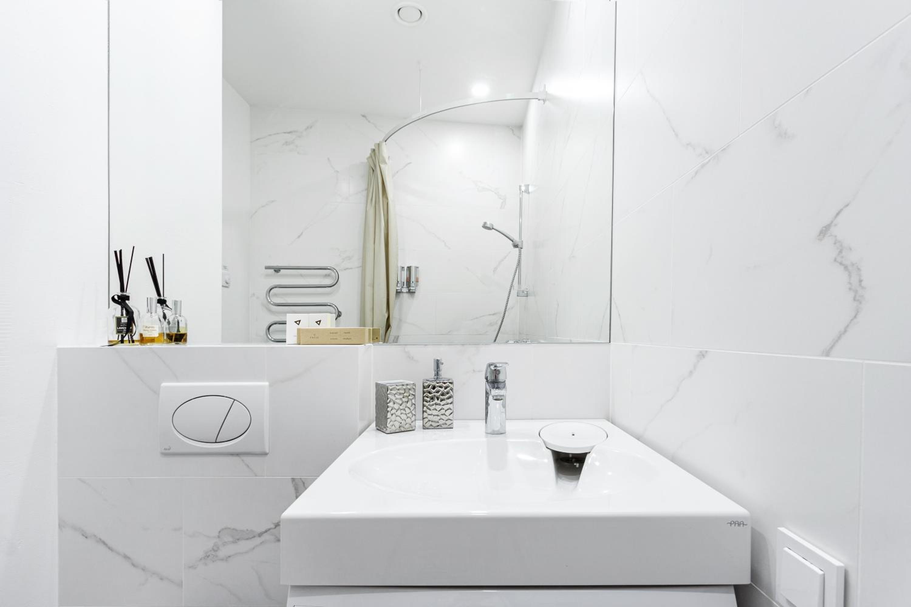 Studio Apartment - Photo 25
