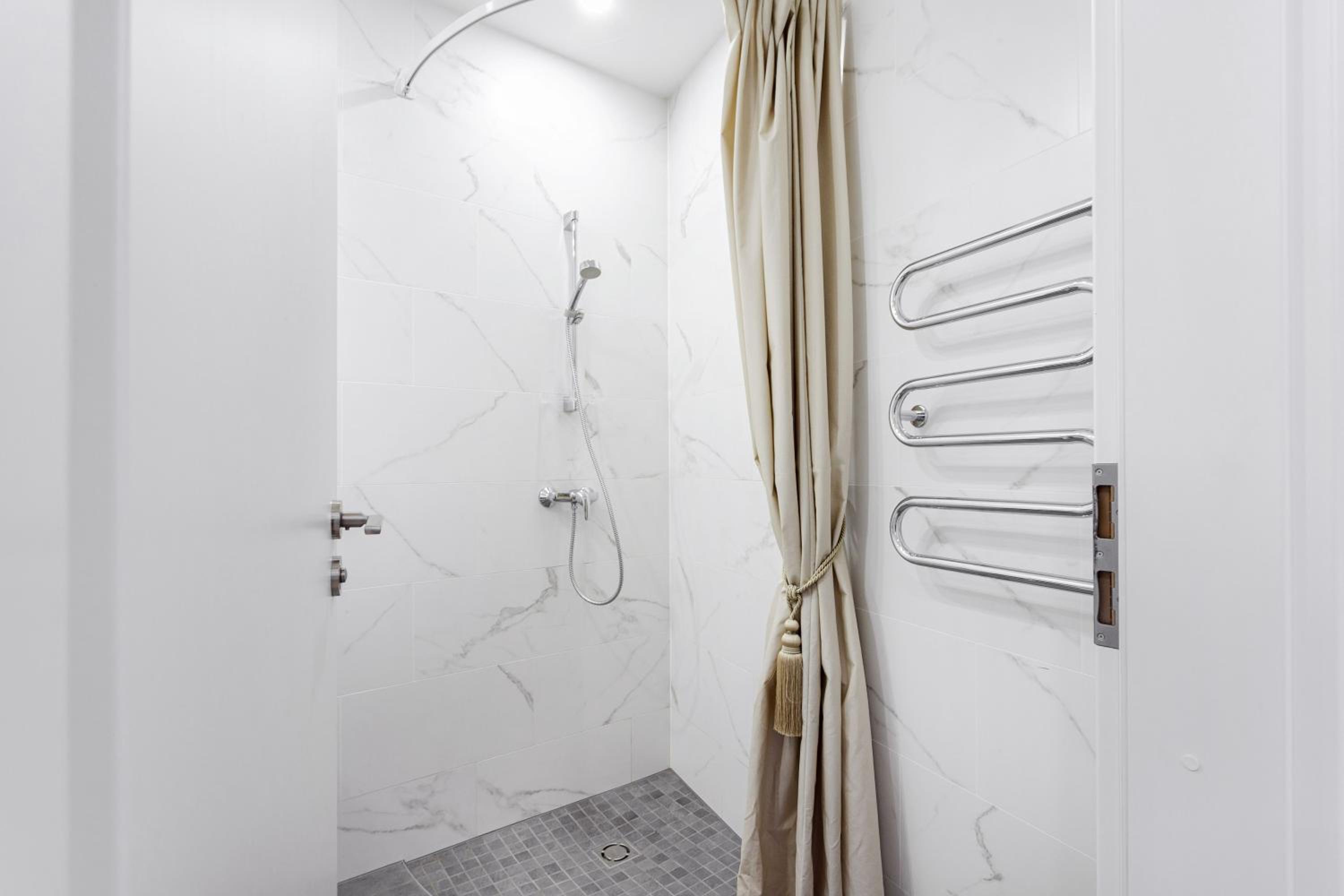 Studio Apartment - Photo 28