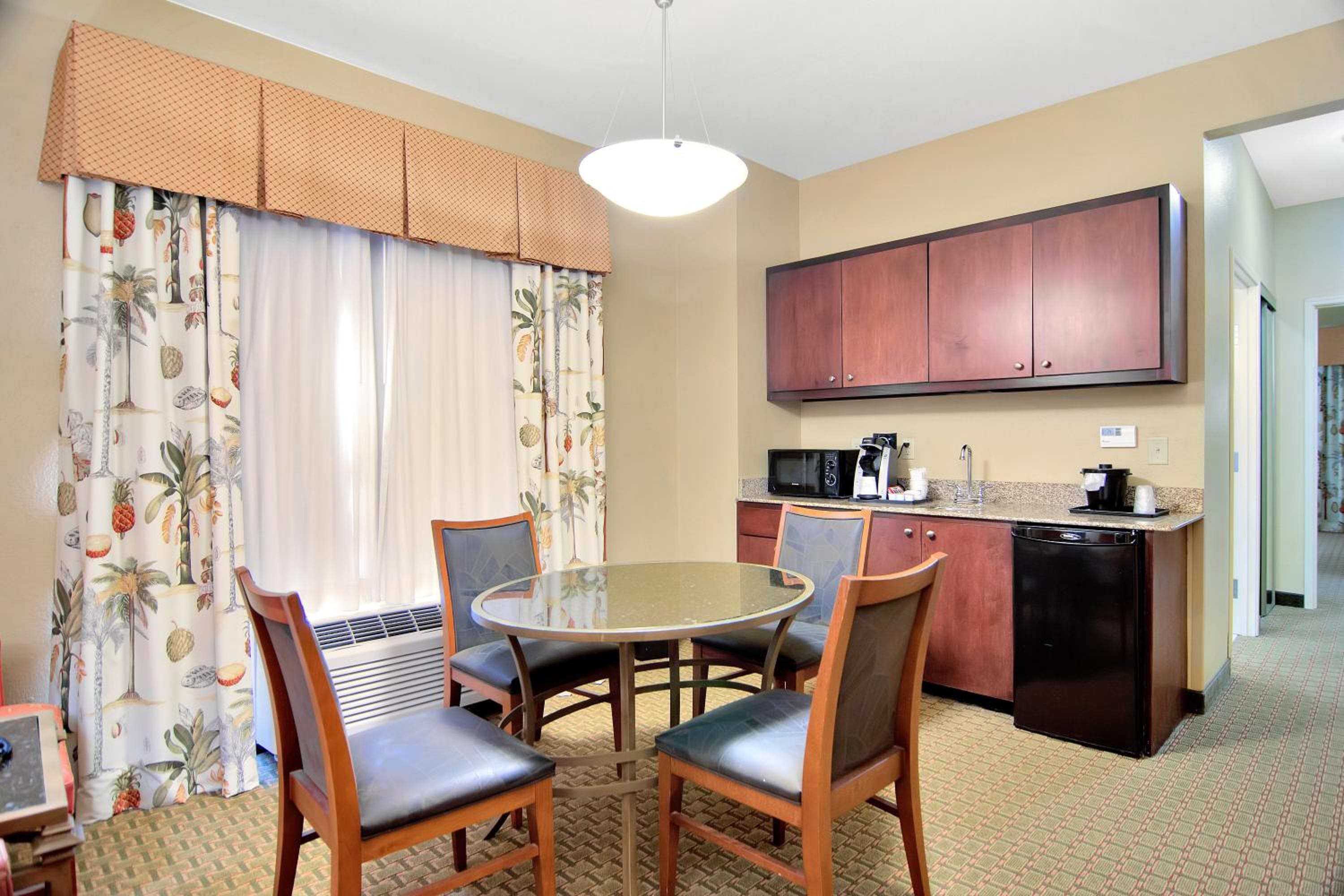 King Suite - Photo 2