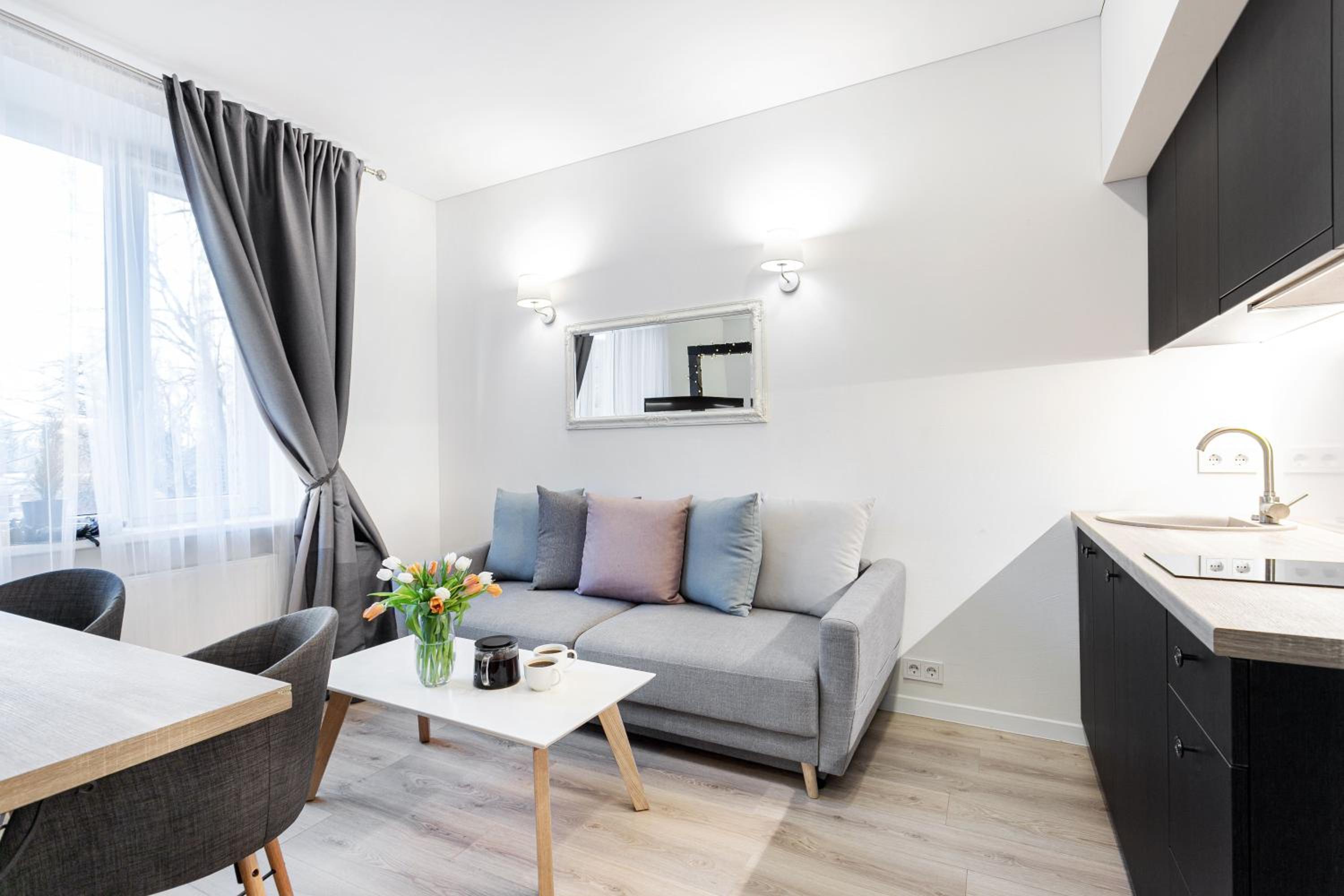 Studio Apartment - Photo 8