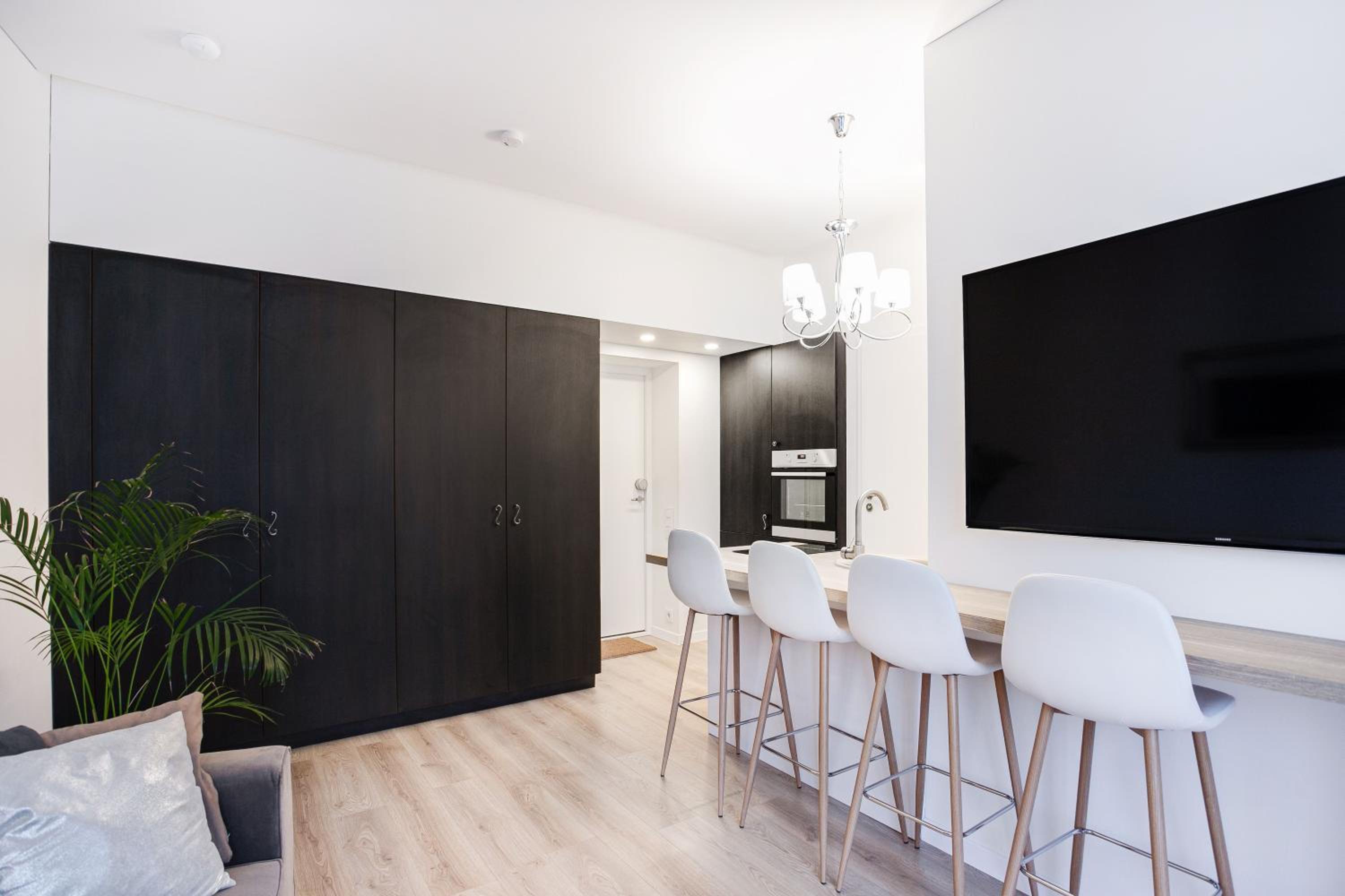 One-Bedroom Apartment - Photo 22