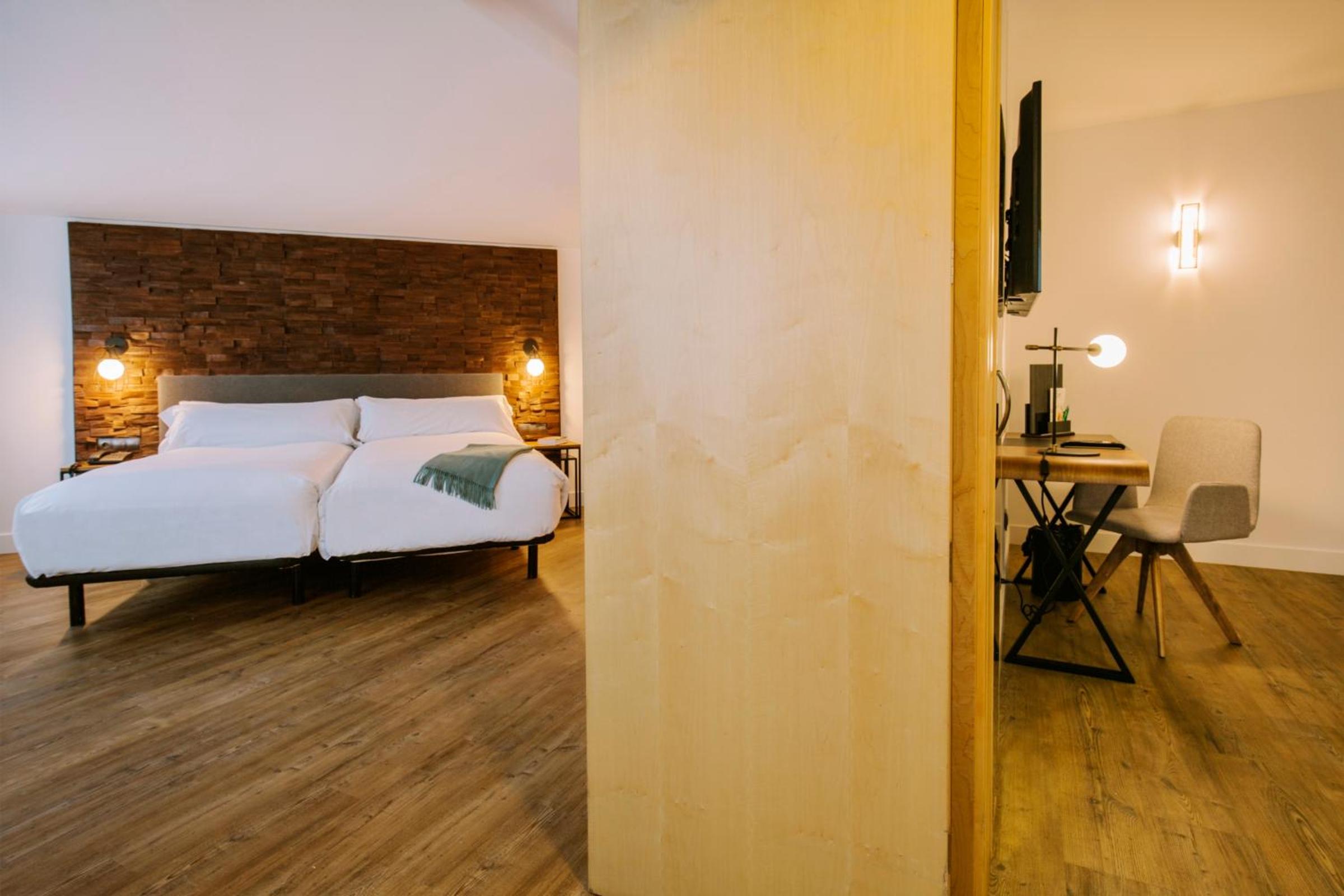 Junior Suite with City View photo 1