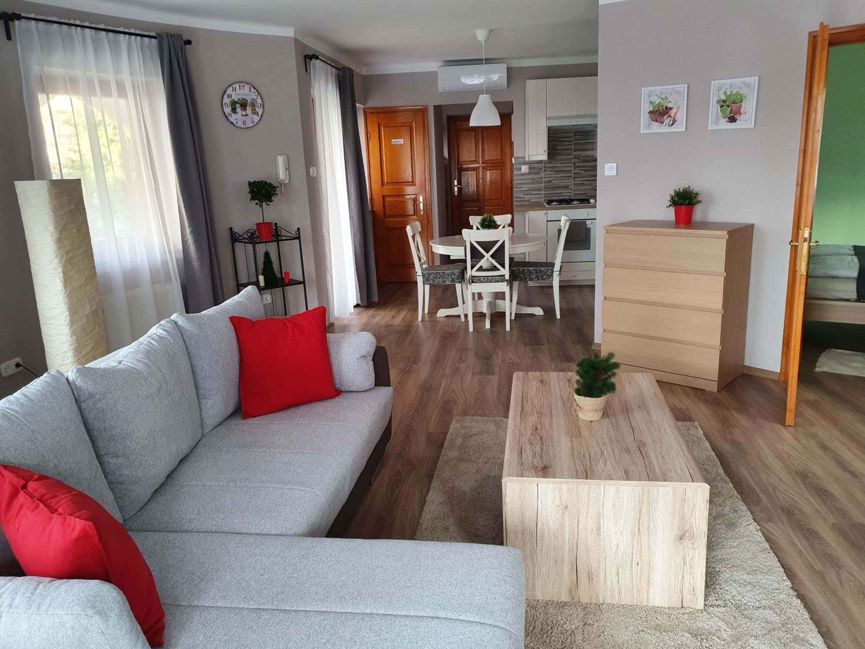 One-Bedroom Apartment - Photo 66