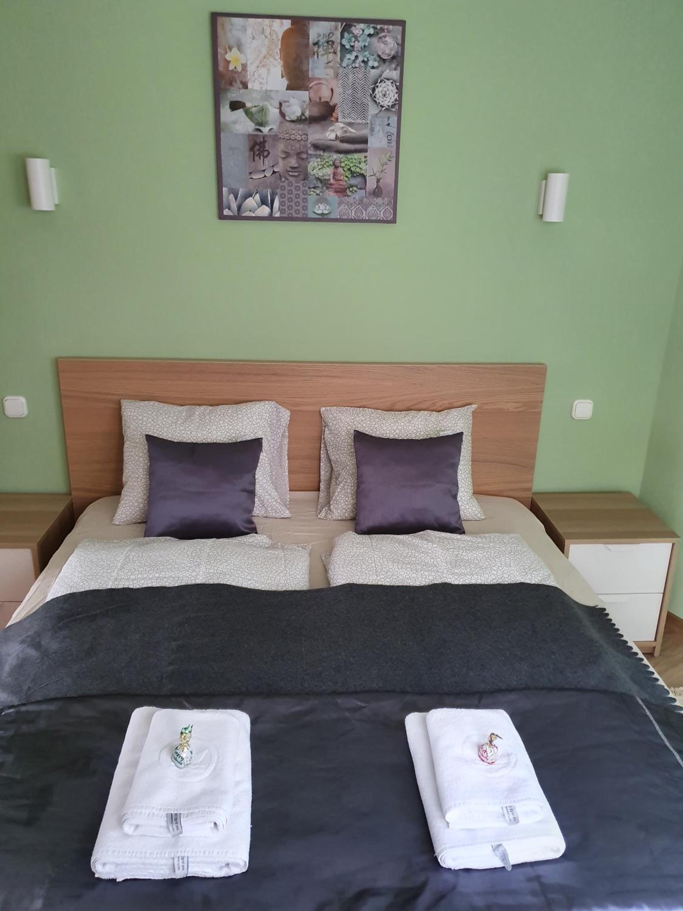 One-Bedroom Apartment - Photo 28
