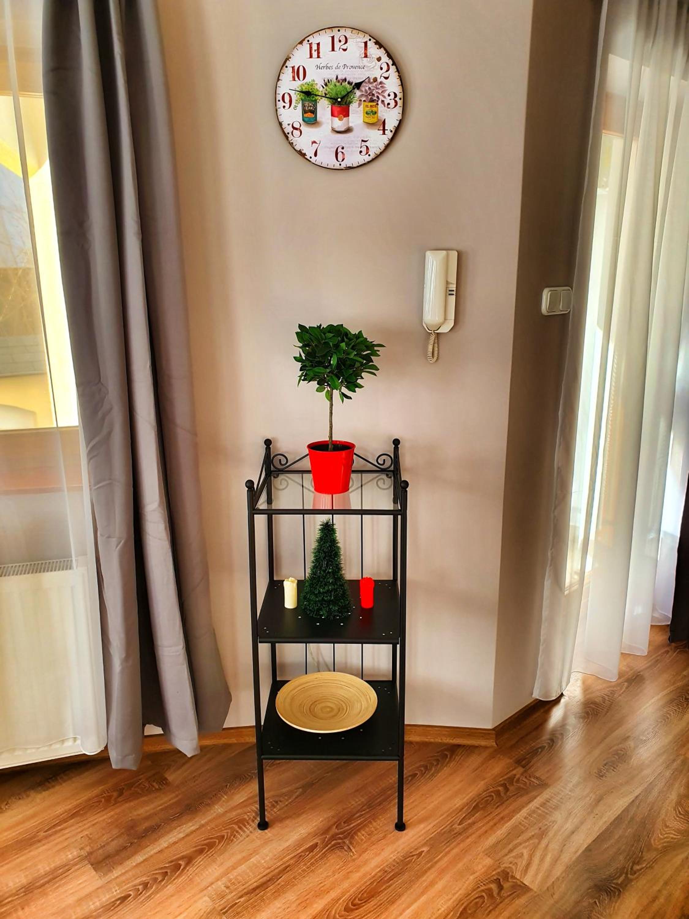 One-Bedroom Apartment - Photo 62