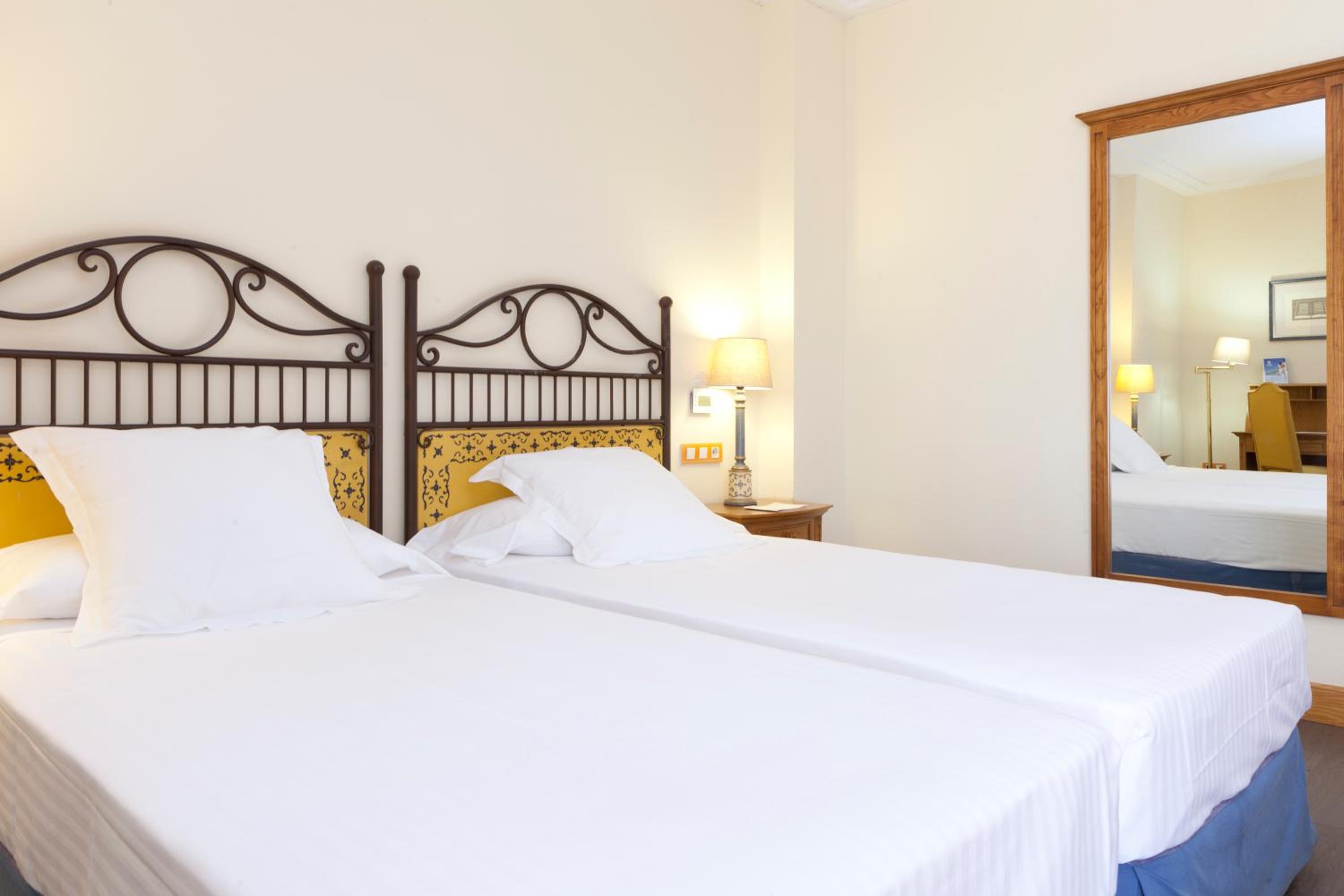 Habitación Familiar (2 Adultos + 2 Niños)