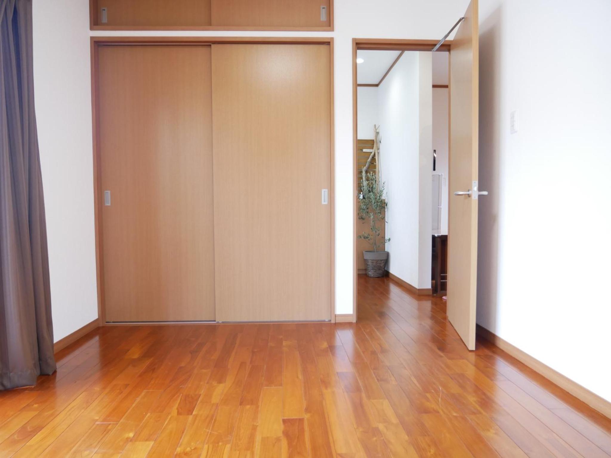 Three-Bedroom Apartment photo 1