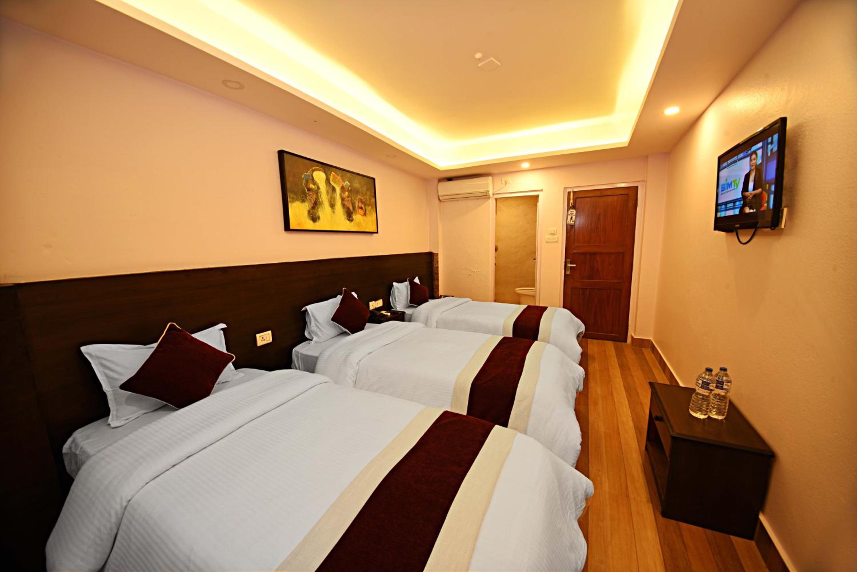 Deluxe Triple Room photo 2