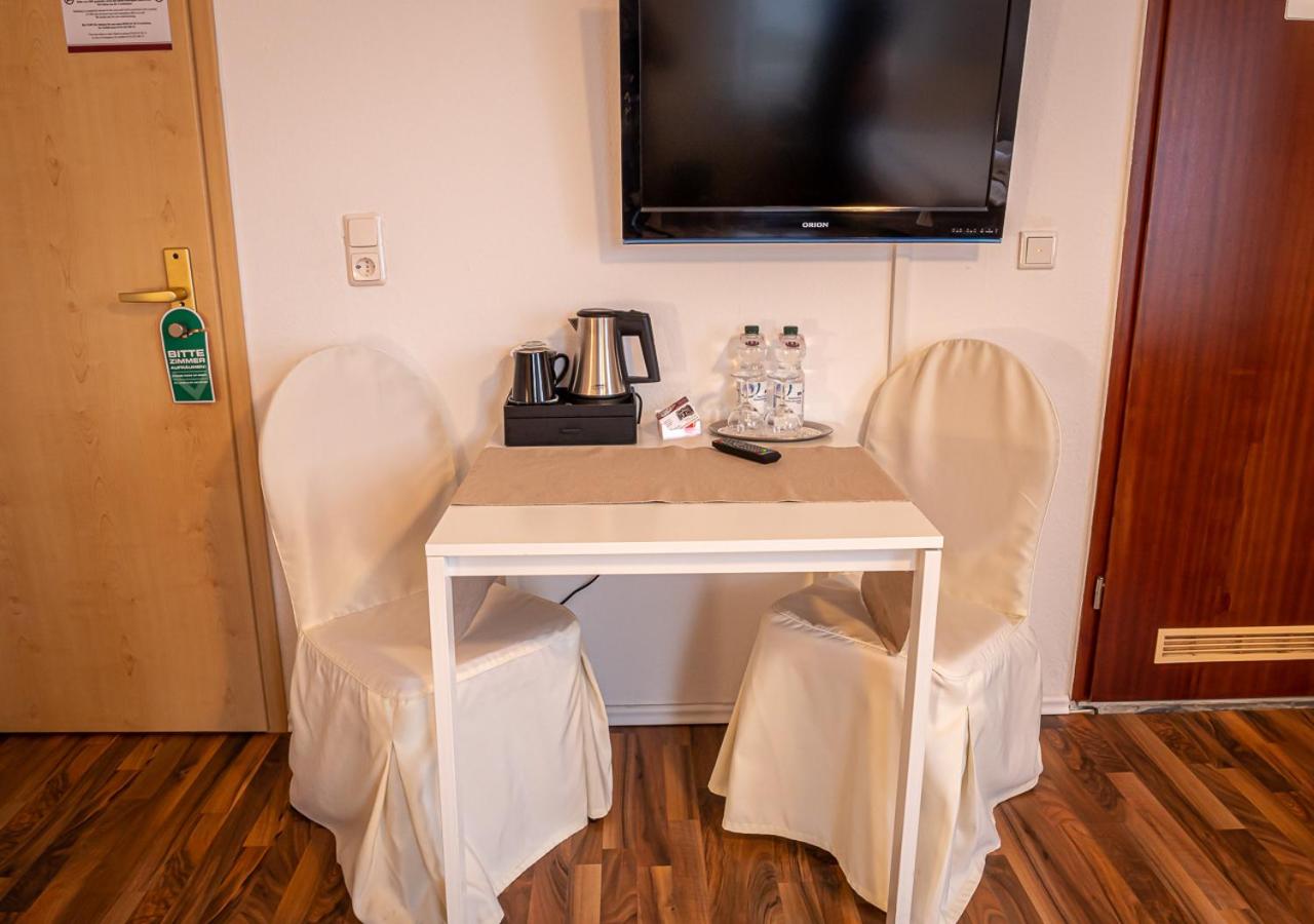 Twin Room - Photo 24