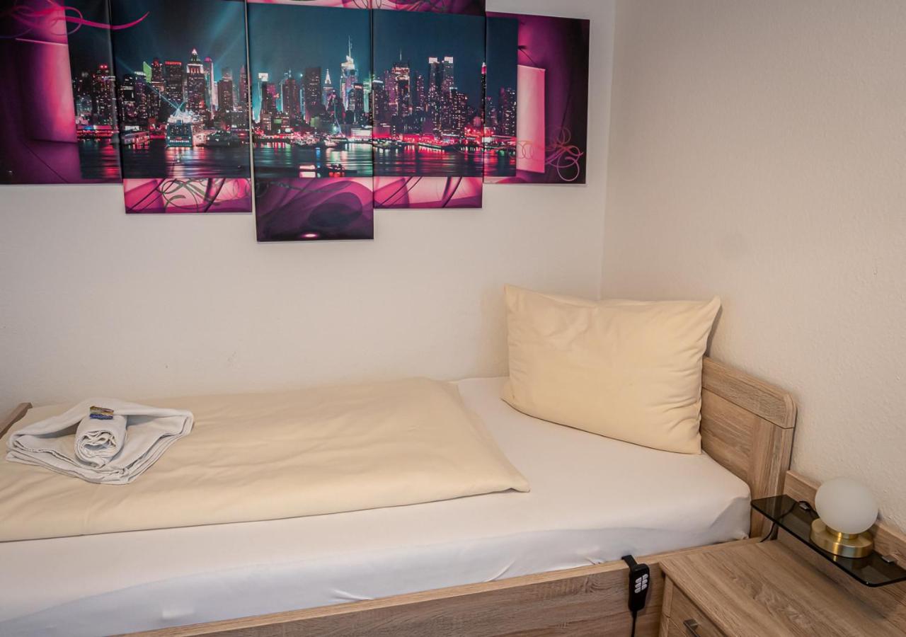 Twin Room - Photo 7