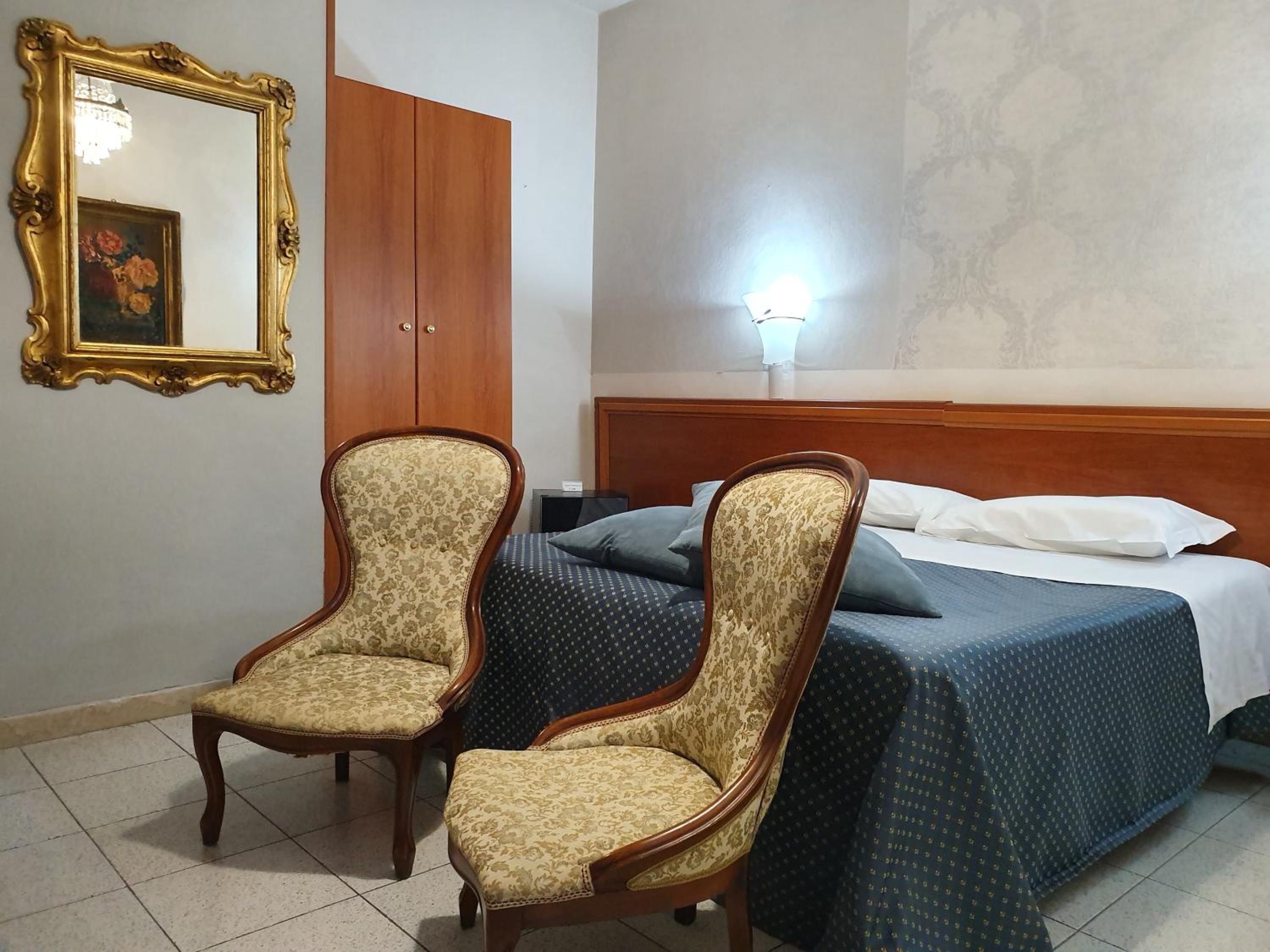 Two Adjacent Rooms photo 1
