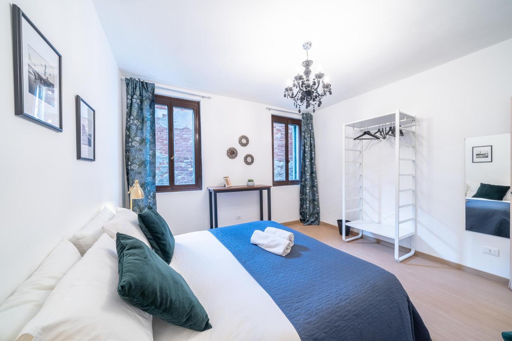 Standard Double Room with Shared Bathroom photo 1