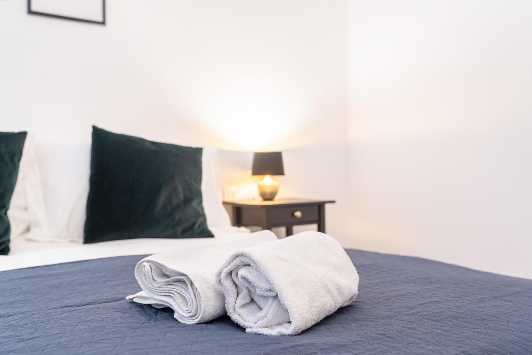 Standard Double Room with Shared Bathroom photo 3