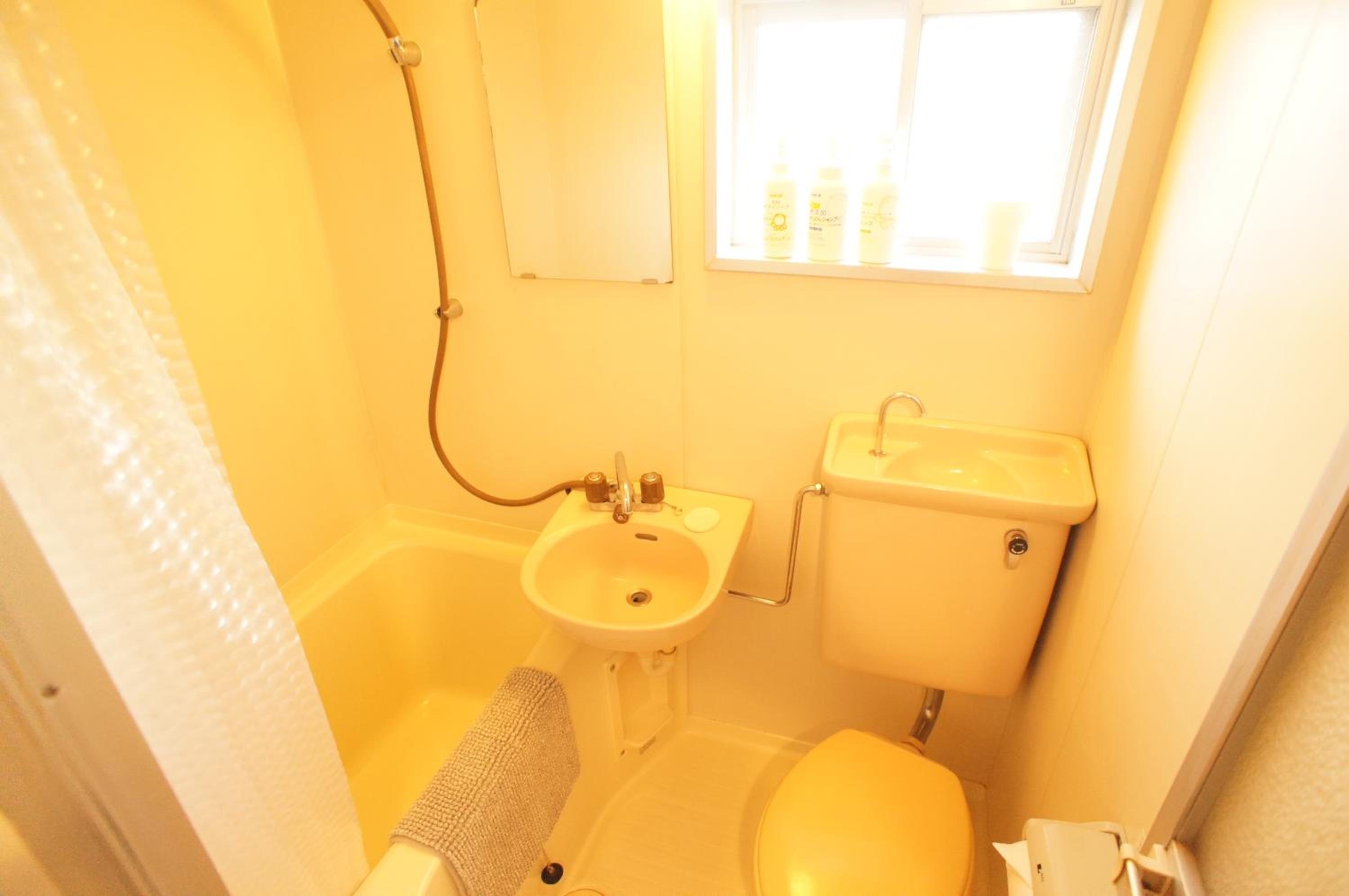Quadruple Room - Photo 7