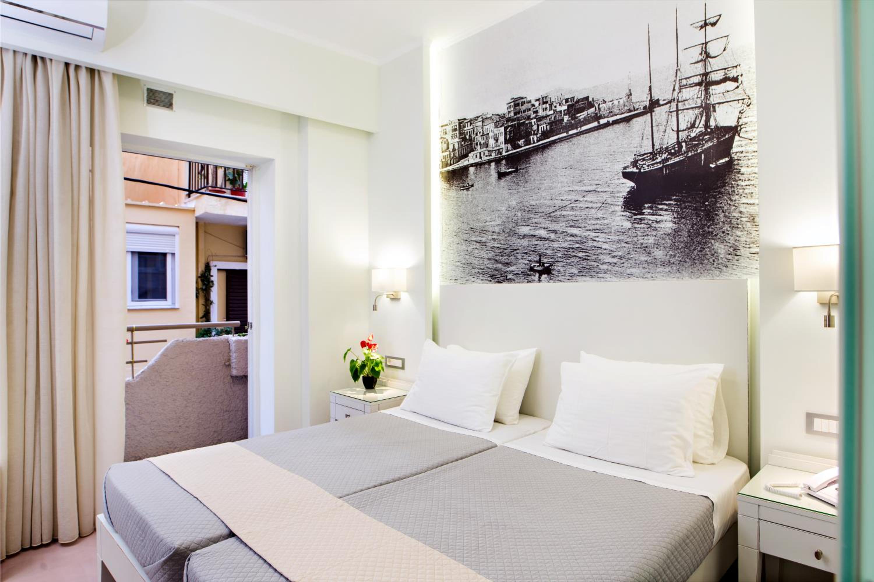 Economy Twin Room - Upper Floor photo 2