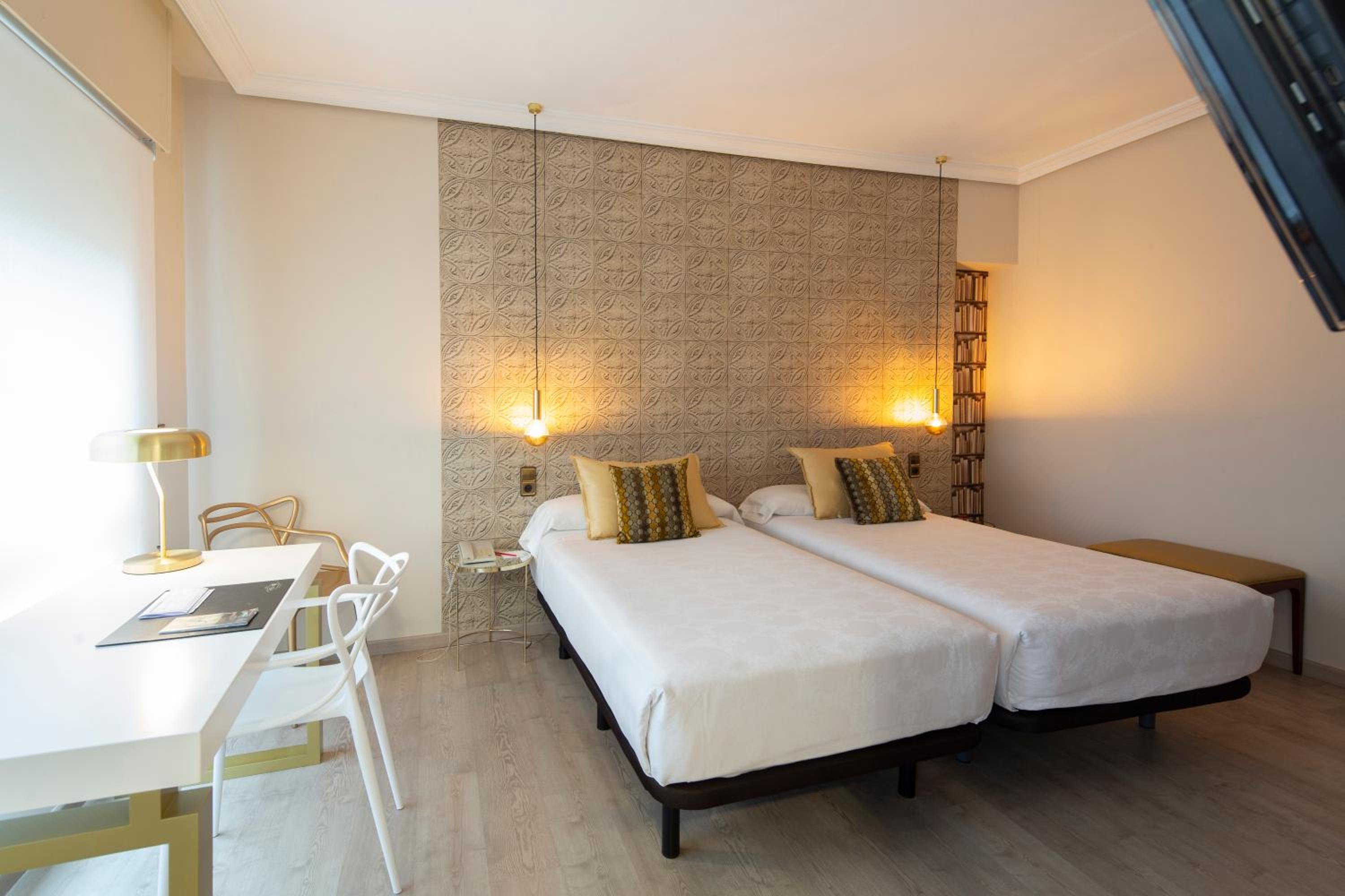 Superior Double Room - Photo 7