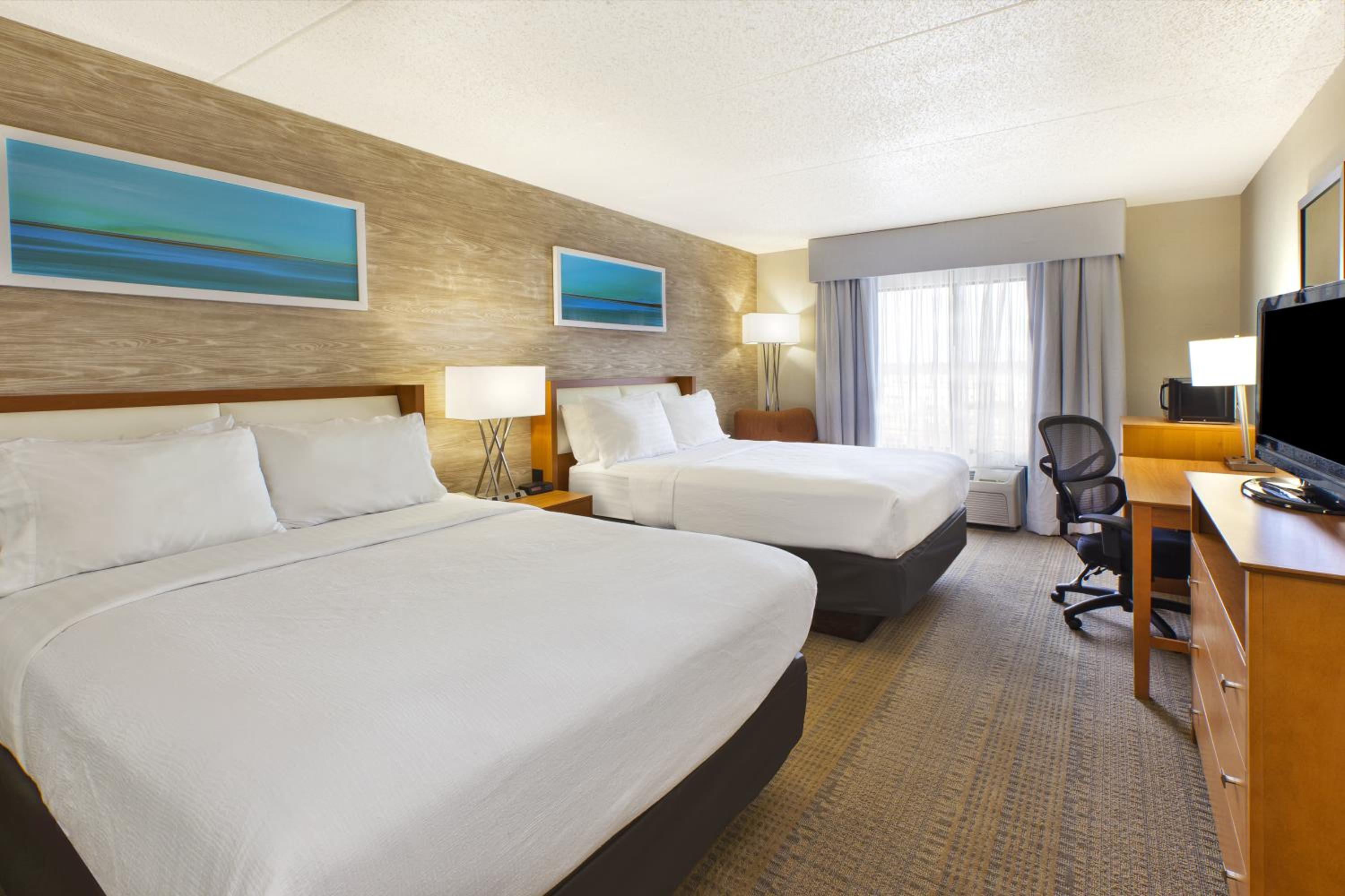 Standard Room with Two Queen Beds - Photo 1