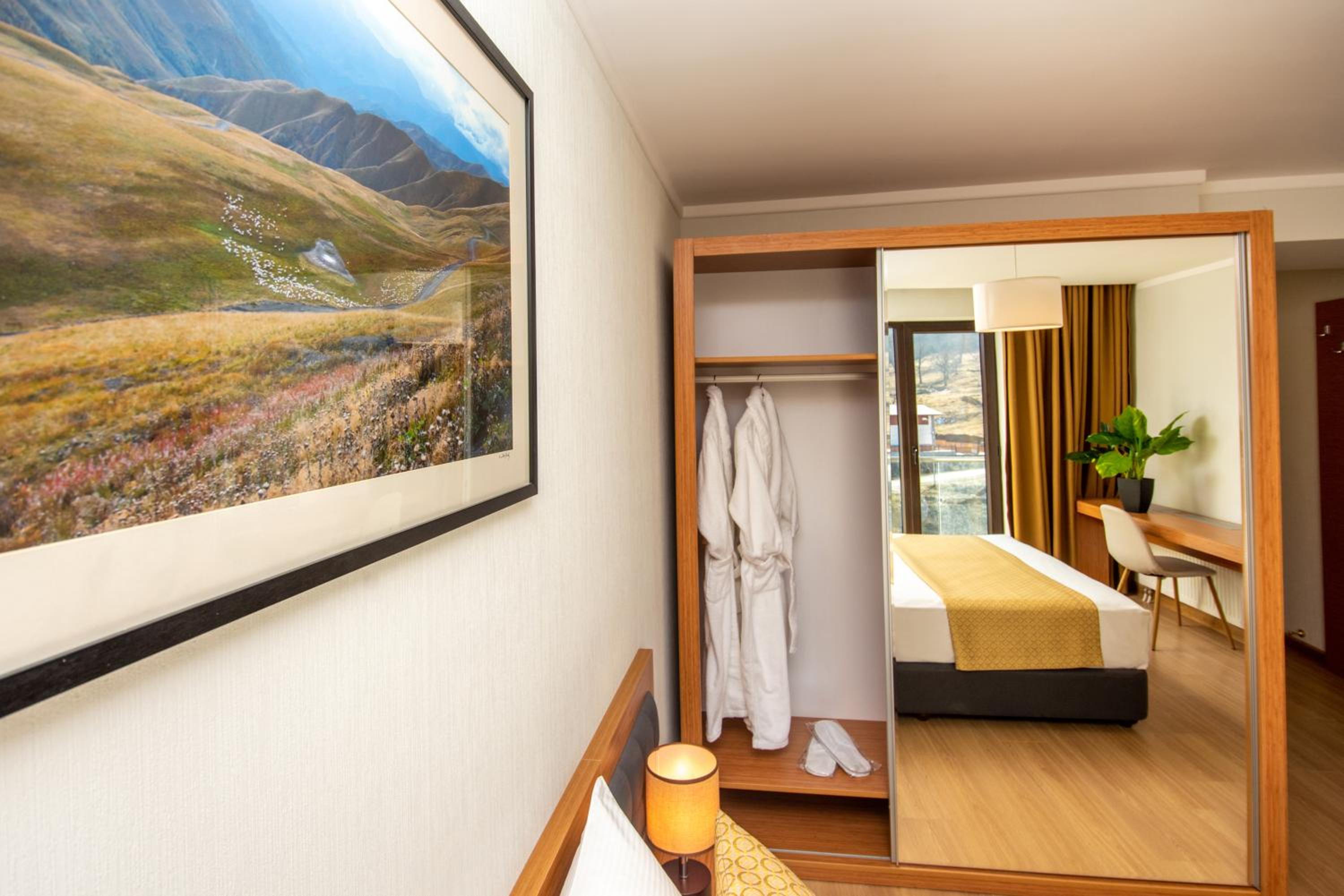 Standard Double Room - Photo 4