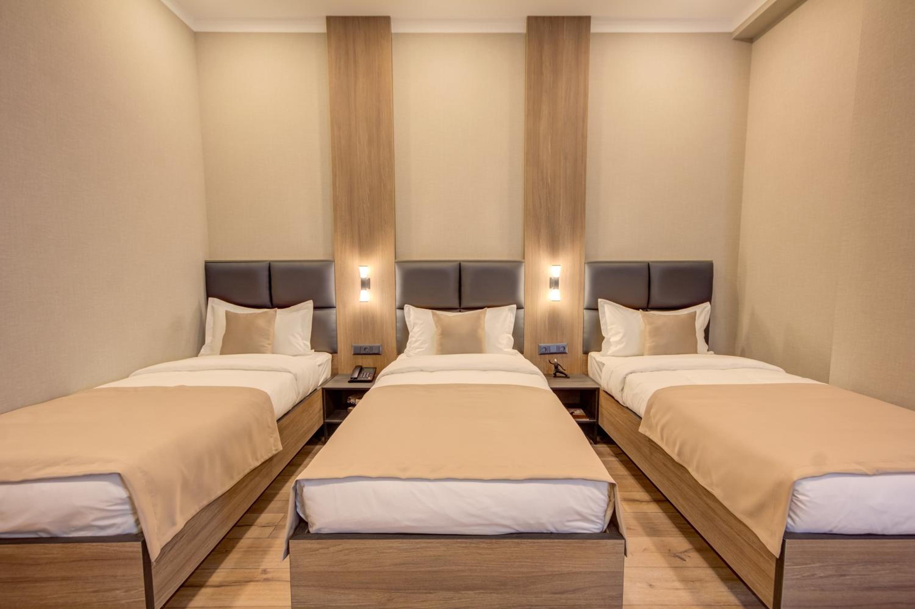 Standard Triple Room - Photo 7