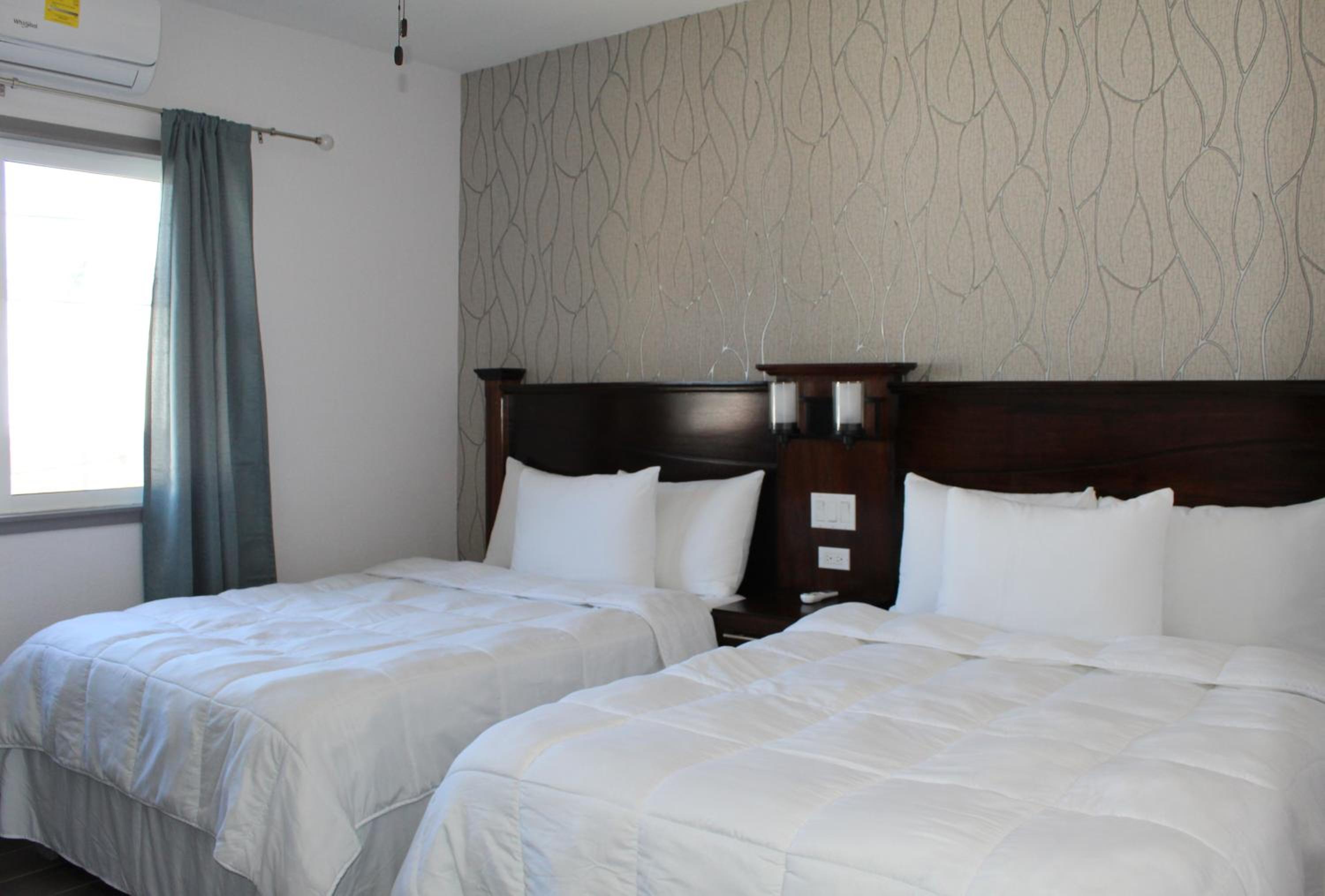 Suite with Pool View photo 3