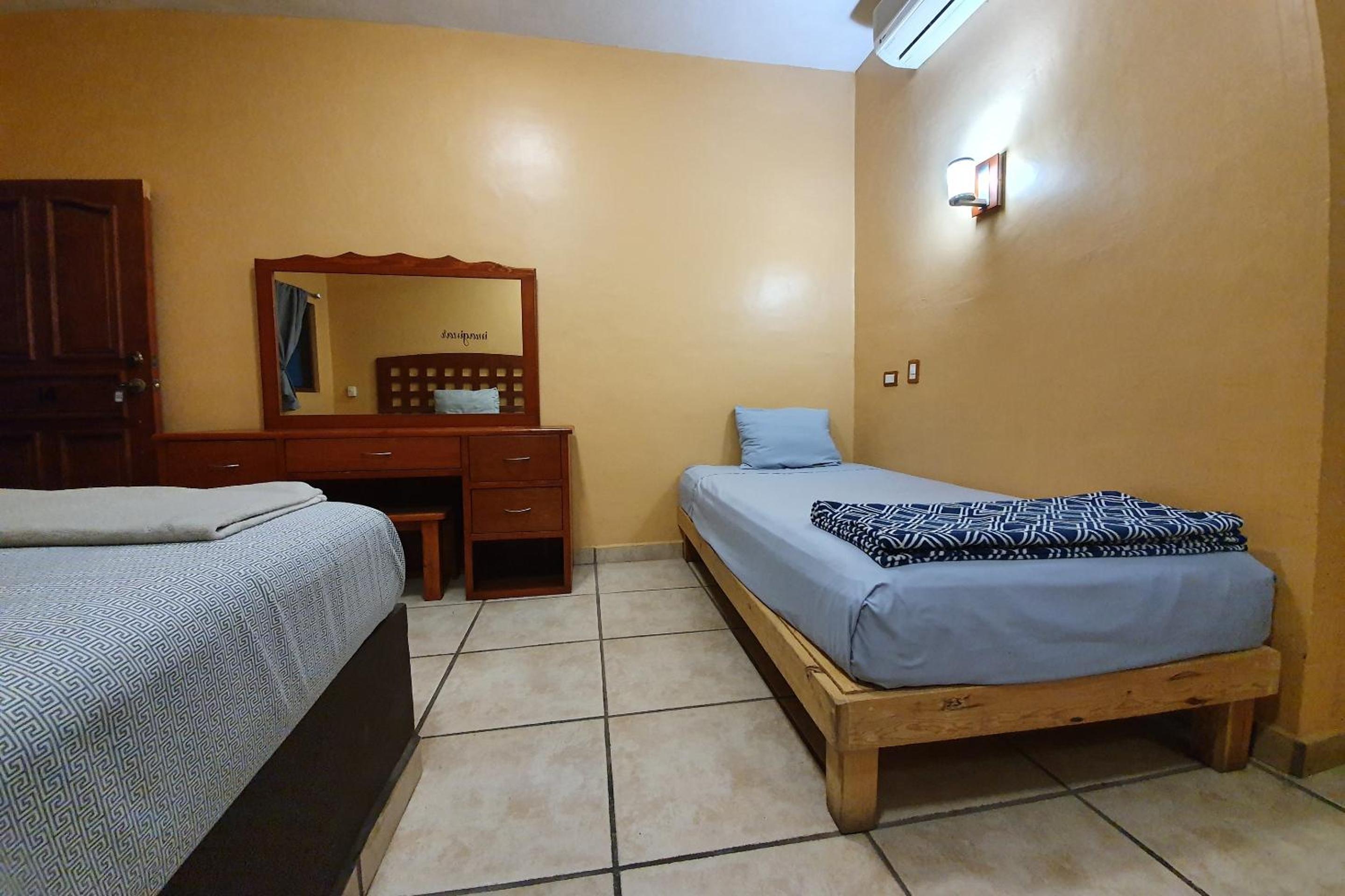 Family Room - Photo 6
