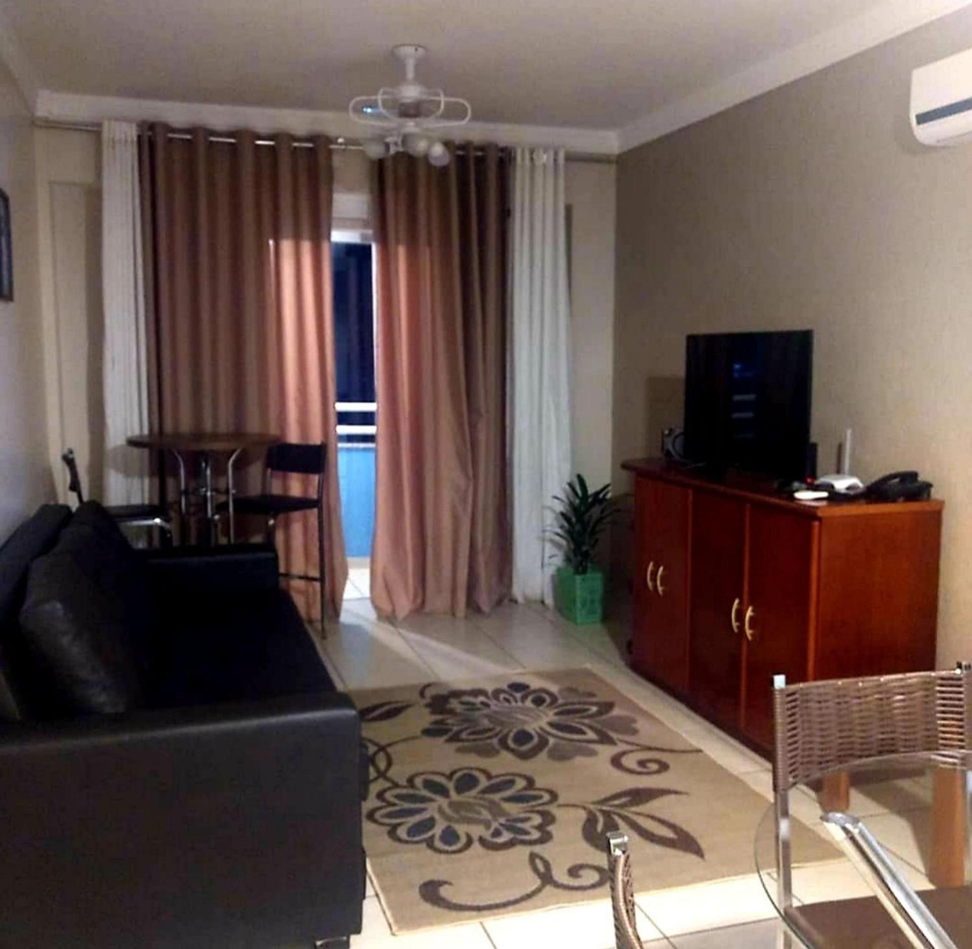 Apartment photo 2