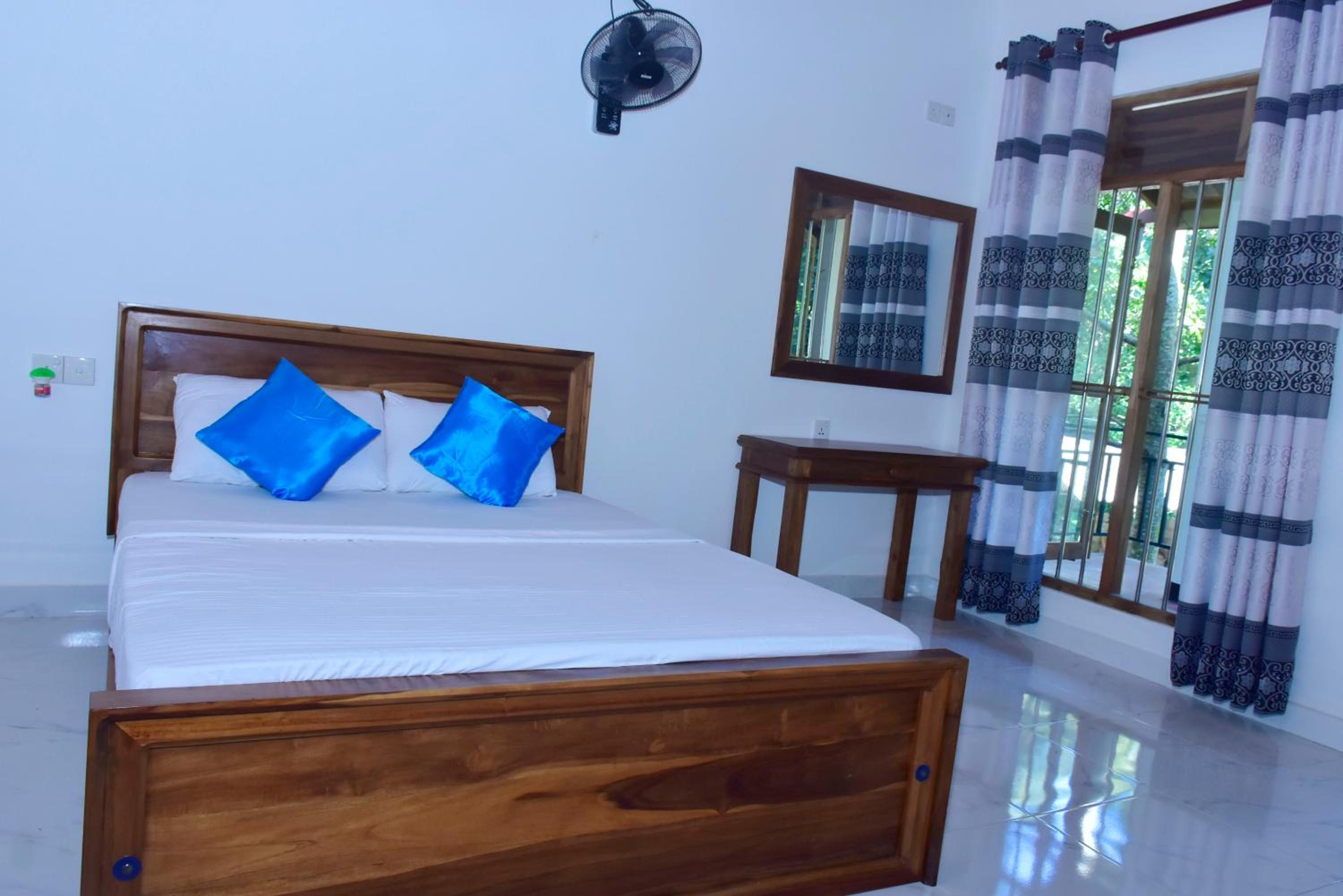 Standard Double or Twin Room photo 2